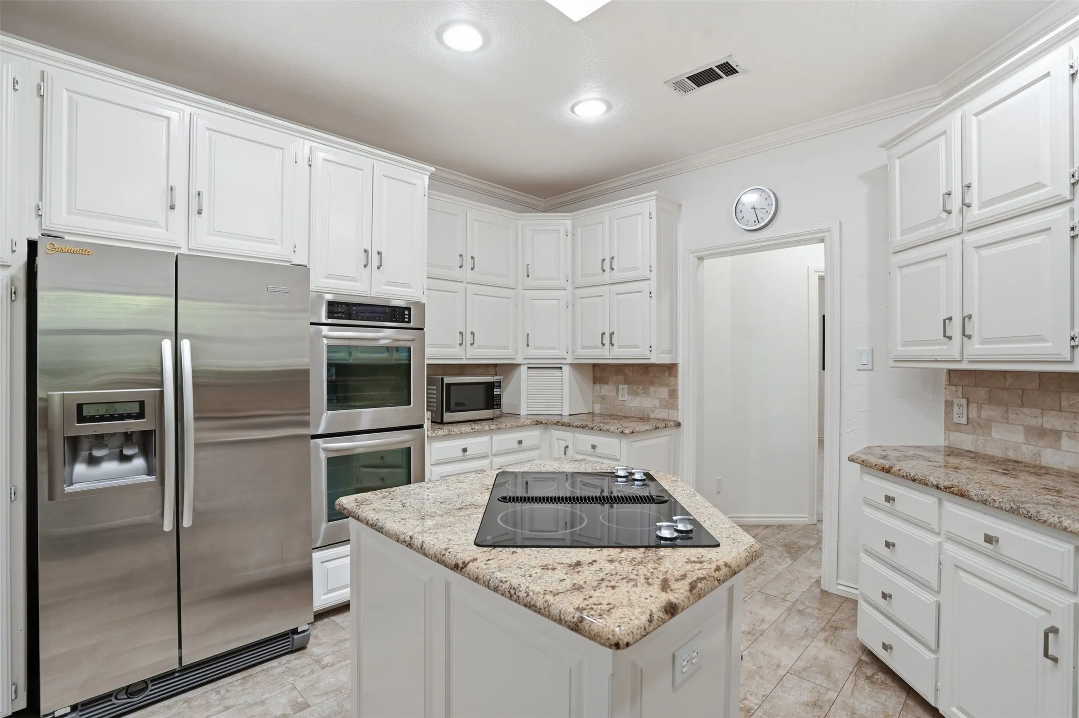 Single Family Residence For Sale in Tarrant County , 1363 Cross Timber Drive, Southlake, Texas 76092, 4 Bedroom, 3 Bathroom, 3 Garage spaces, 3,230 Sqft, built in 1986, mls#21343140, Real Estate Agent in Southlake, Homes For Sale in Tarrant county, Homes For Sale in Southlake, Realtor in Southlake Texas, Real Estate Brokerage Independent Realty Texas, Luminita Cordes Realtor
