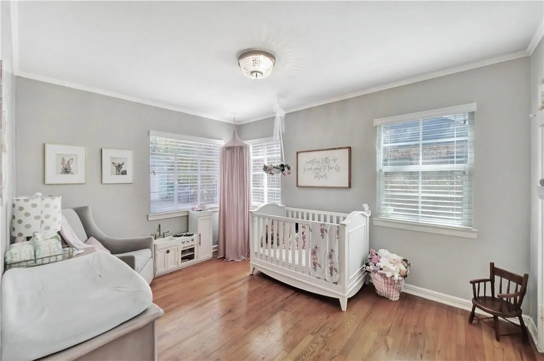Single Family Residence For Rent in Tarrant County , 2521 Forest Park Boulevard, Fort Worth, Texas 76110, 2 Bedroom, 1 Bathroom, 2 Garage spaces, 1,028 Sqft, built in 1949, mls#21343345, Real Estate Agent in Fort Worth, Homes For Rent in Tarrant county, Homes For Rent in Fort Worth, Realtor in Fort Worth Texas, Real Estate Brokerage Independent Realty Texas, Luminita Cordes Realtor