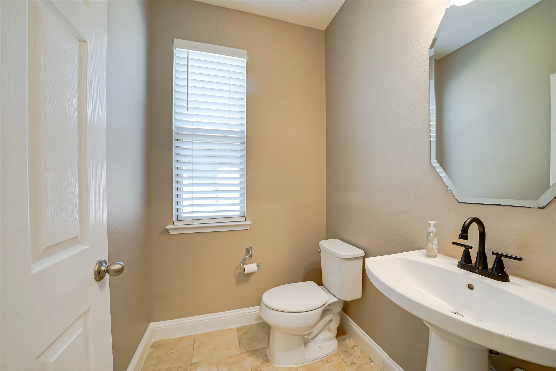 Single Family Residence For Rent in Collin County , 410 Club House Drive, Allen, Texas 75002, 4 Bedroom, 3 Bathroom, 2 Garage spaces, 2,584 Sqft, built in 2018, mls#21341943, Real Estate Agent in Allen, Homes For Rent in Collin county, Homes For Rent in Allen, Realtor in Allen Texas, Real Estate Brokerage Independent Realty Texas, Luminita Cordes Realtor