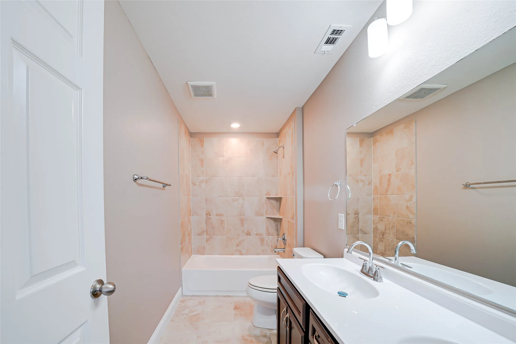 Single Family Residence For Rent in Collin County , 410 Club House Drive, Allen, Texas 75002, 4 Bedroom, 3 Bathroom, 2 Garage spaces, 2,584 Sqft, built in 2018, mls#21341943, Real Estate Agent in Allen, Homes For Rent in Collin county, Homes For Rent in Allen, Realtor in Allen Texas, Real Estate Brokerage Independent Realty Texas, Luminita Cordes Realtor