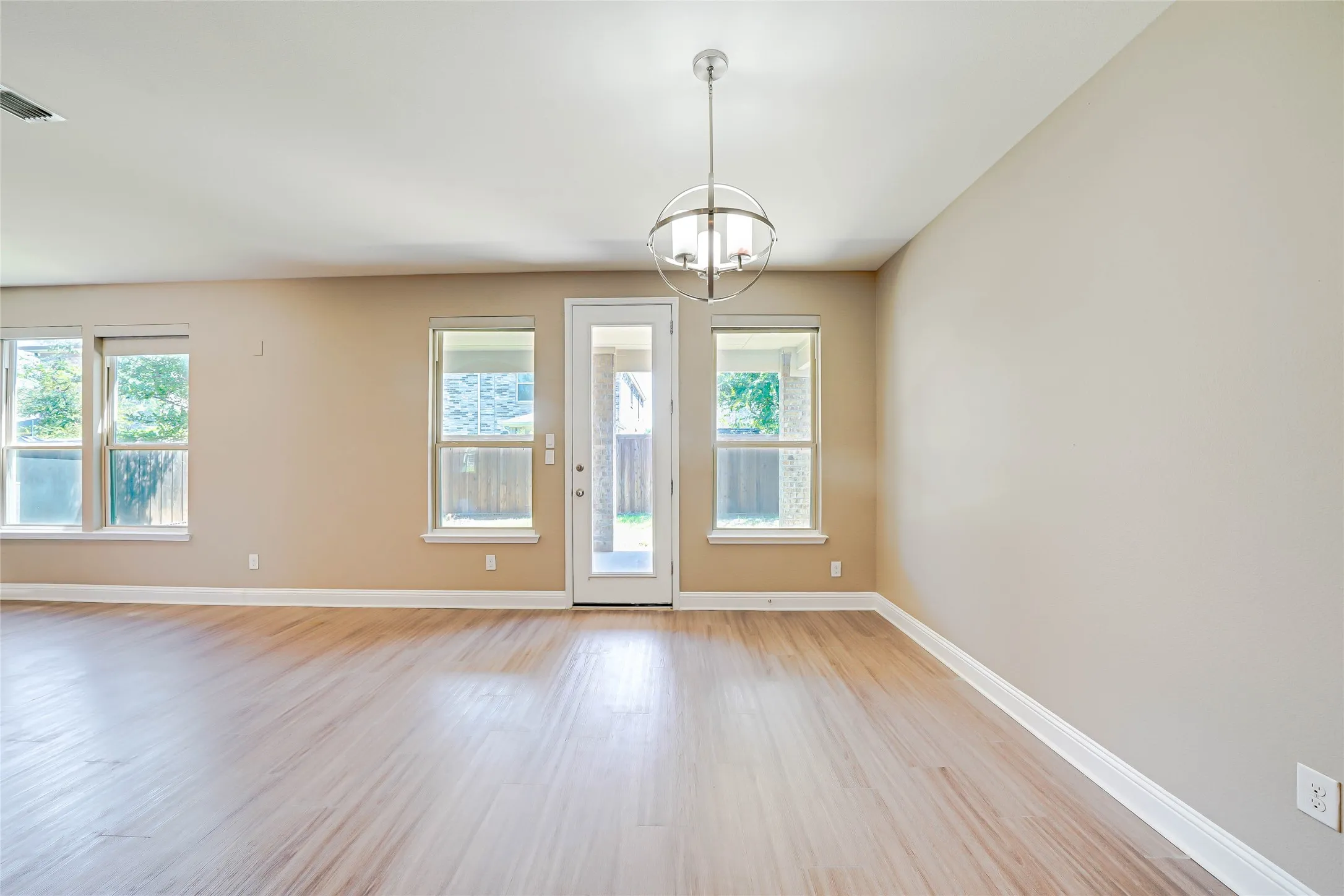 Single Family Residence For Rent in Collin County , 410 Club House Drive, Allen, Texas 75002, 4 Bedroom, 3 Bathroom, 2 Garage spaces, 2,584 Sqft, built in 2018, mls#21341943, Real Estate Agent in Allen, Homes For Rent in Collin county, Homes For Rent in Allen, Realtor in Allen Texas, Real Estate Brokerage Independent Realty Texas, Luminita Cordes Realtor