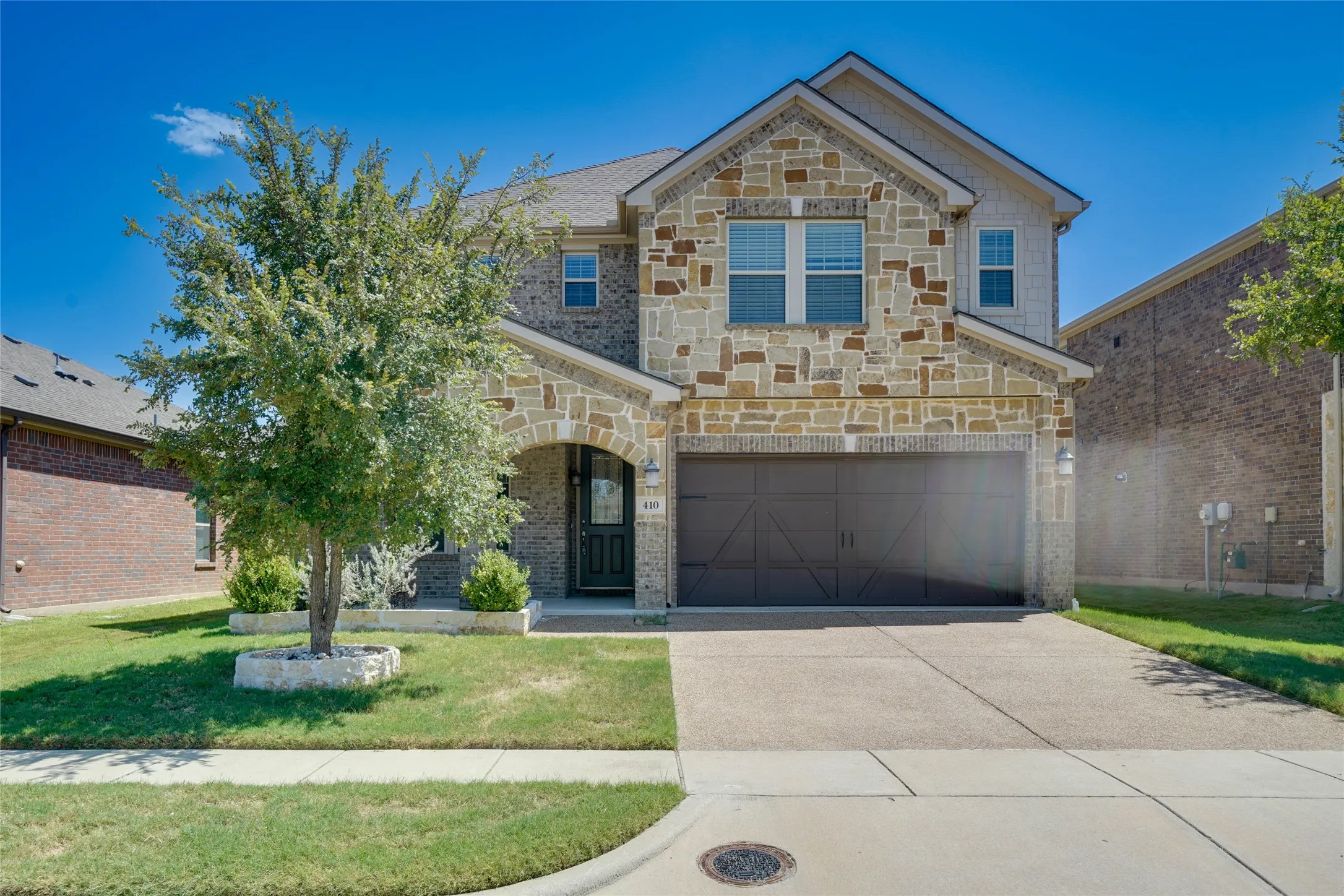 Single Family Residence For Rent in Collin County , 410 Club House Drive, Allen, Texas 75002, 4 Bedroom, 3 Bathroom, 2 Garage spaces, 2,584 Sqft, built in 2018, mls#21341943, Real Estate Agent in Allen, Homes For Rent in Collin county, Homes For Rent in Allen, Realtor in Allen Texas, Real Estate Brokerage Independent Realty Texas, Luminita Cordes Realtor