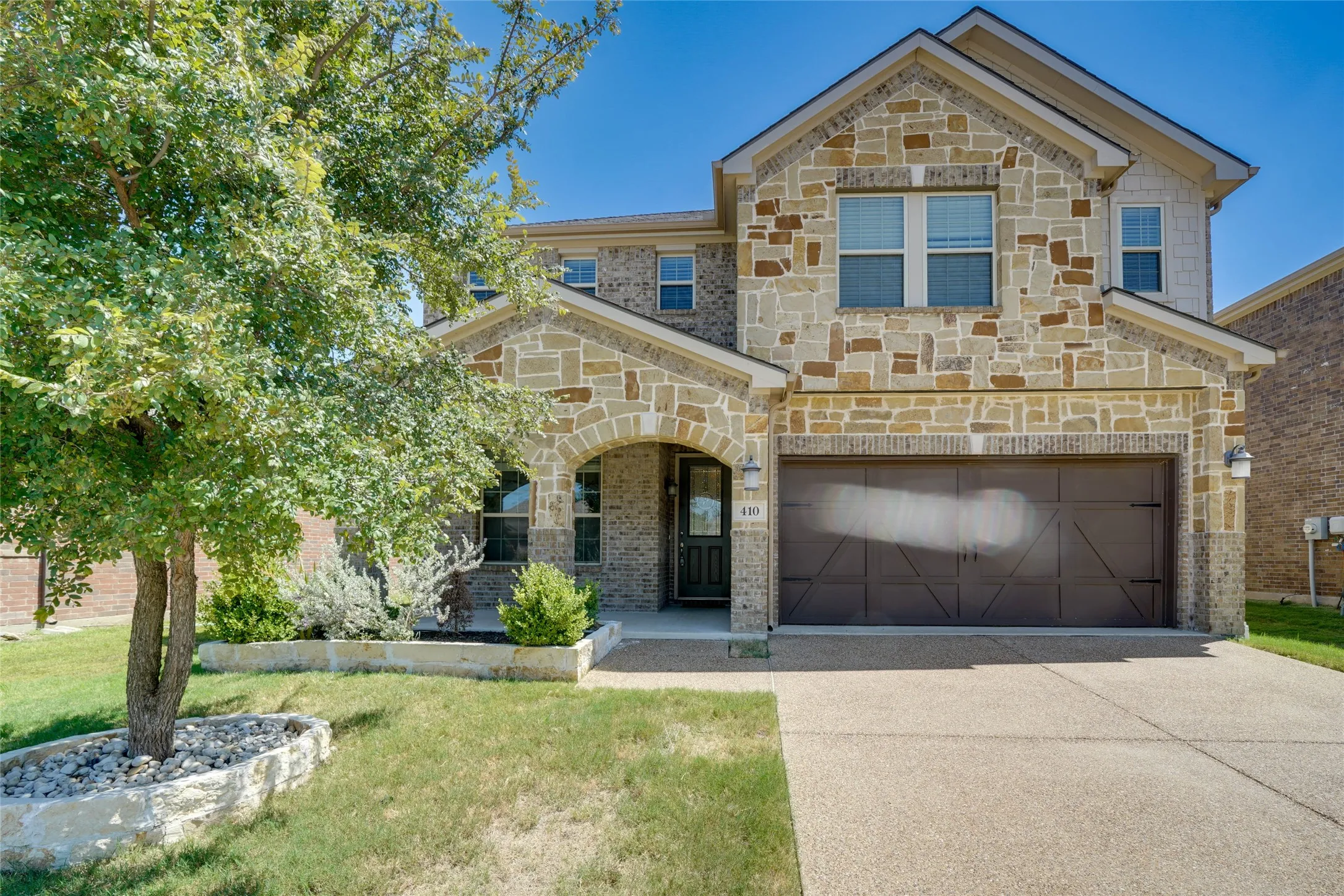 Single Family Residence For Rent in Collin County , 410 Club House Drive, Allen, Texas 75002, 4 Bedroom, 3 Bathroom, 2 Garage spaces, 2,584 Sqft, built in 2018, mls#21341943, Real Estate Agent in Allen, Homes For Rent in Collin county, Homes For Rent in Allen, Realtor in Allen Texas, Real Estate Brokerage Independent Realty Texas, Luminita Cordes Realtor