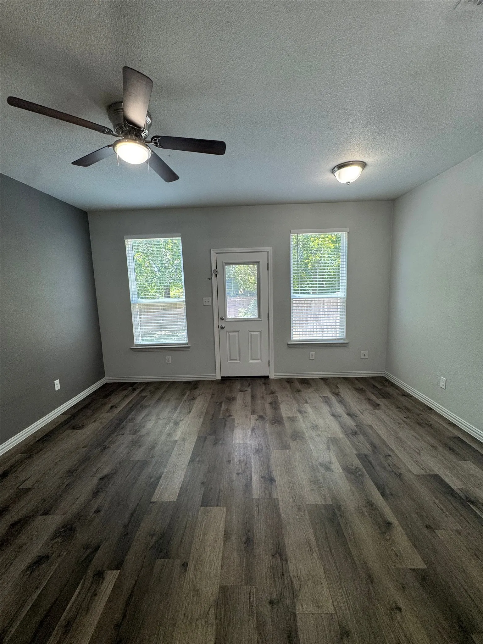 Duplex For Rent in Tarrant County , 2026 Brookes Street, Fort Worth, Texas 76105, 2 Bedroom, 2 Bathroom, 1 Garage spaces, 2,104 Sqft, built in 2019, mls#21343360, Real Estate Agent in Fort Worth, Homes For Rent in Tarrant county, Homes For Rent in Fort Worth, Realtor in Fort Worth Texas, Real Estate Brokerage Independent Realty Texas, Luminita Cordes Realtor