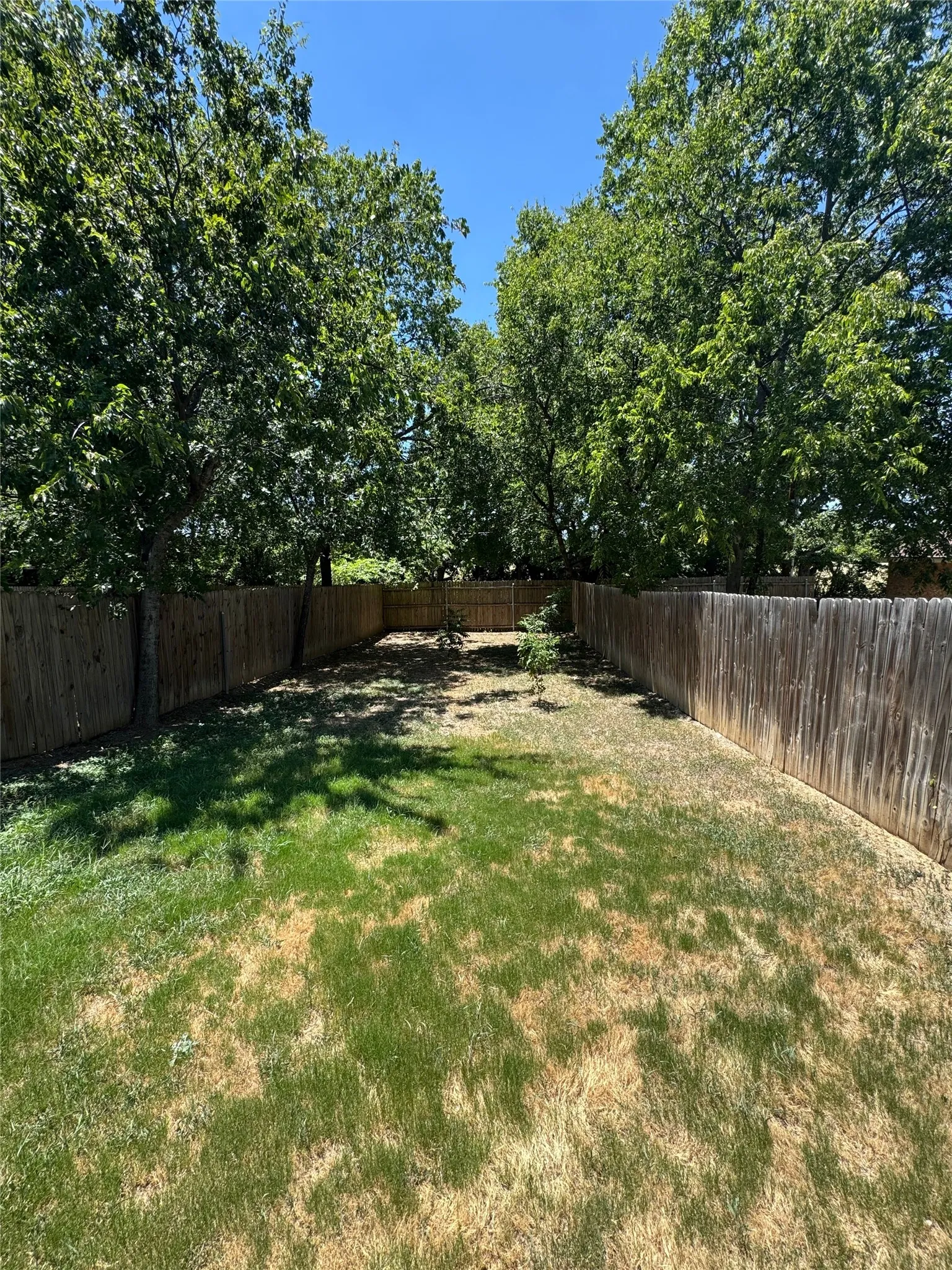 Duplex For Rent in Tarrant County , 2026 Brookes Street, Fort Worth, Texas 76105, 2 Bedroom, 2 Bathroom, 1 Garage spaces, 2,104 Sqft, built in 2019, mls#21343360, Real Estate Agent in Fort Worth, Homes For Rent in Tarrant county, Homes For Rent in Fort Worth, Realtor in Fort Worth Texas, Real Estate Brokerage Independent Realty Texas, Luminita Cordes Realtor