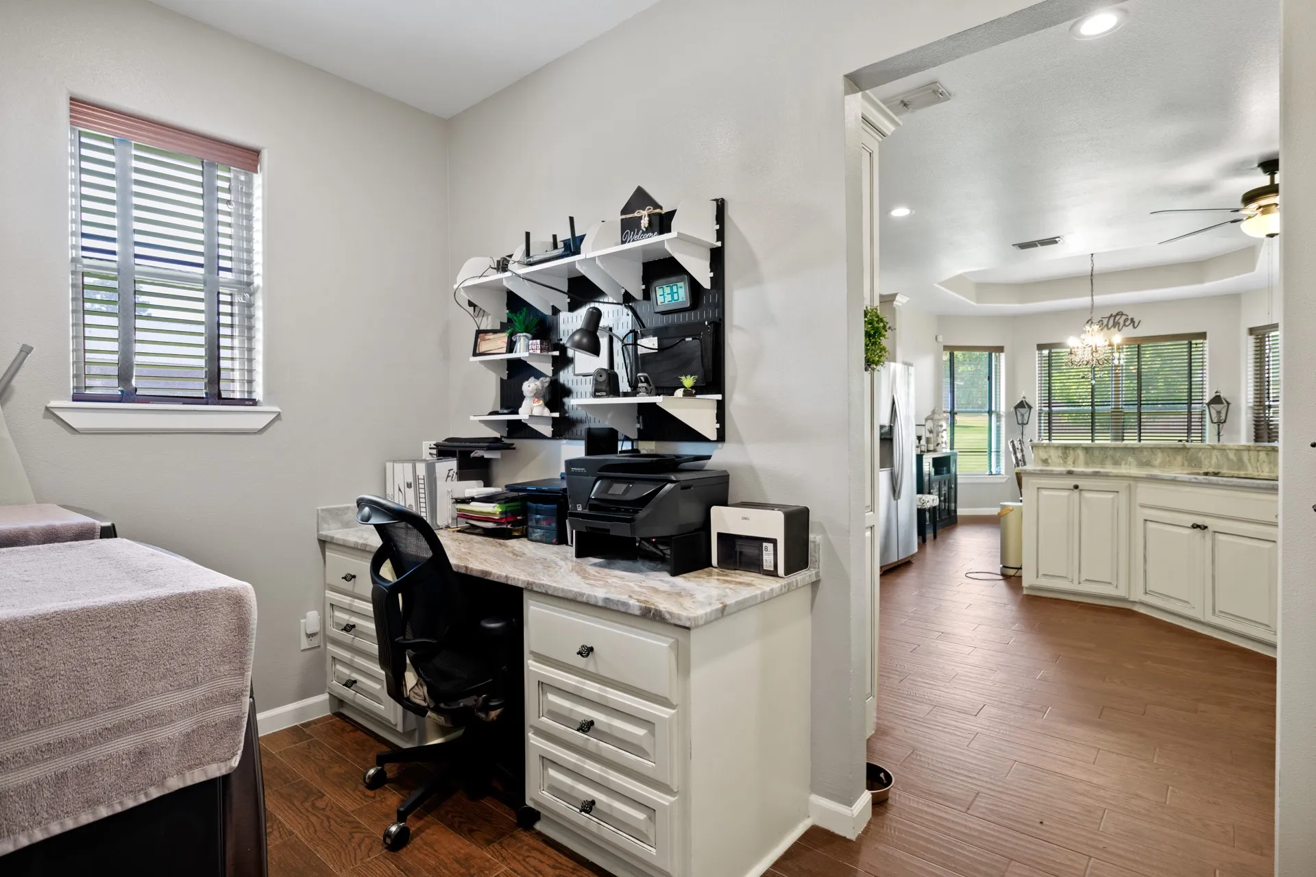 Single Family Residence For Sale in Titus County , 31 County Road 4742, Mt Pleasant, Texas 75455, 4 Bedroom, 2 Bathroom, 1 Garage spaces, 2,376 Sqft, built in 2017, mls#21343322, Real Estate Agent in Mt Pleasant, Homes For Sale in Titus county, Homes For Sale in Mt Pleasant, Realtor in Mt Pleasant Texas, Real Estate Brokerage Independent Realty Texas, Luminita Cordes Realtor