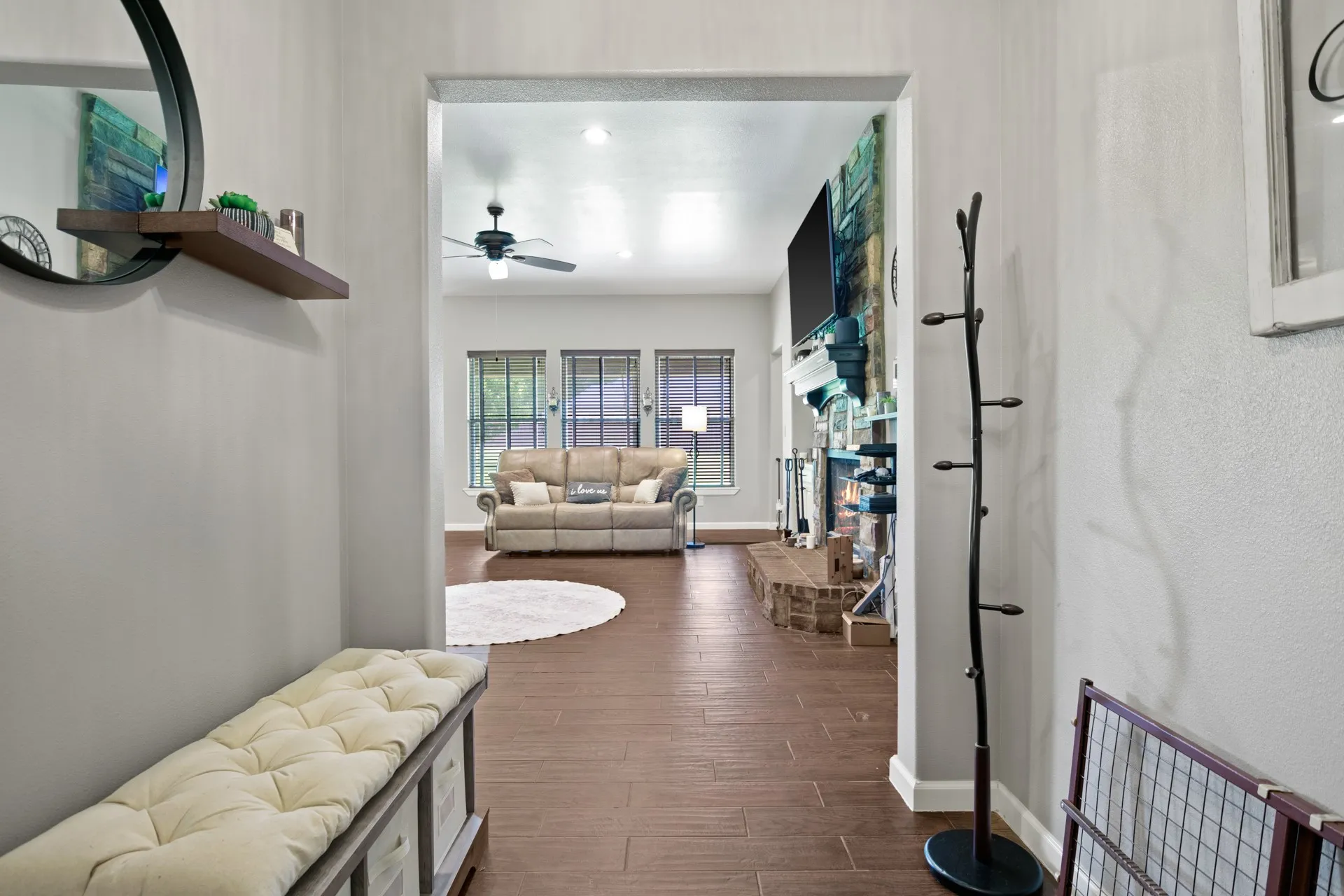 Single Family Residence For Sale in Titus County , 31 County Road 4742, Mt Pleasant, Texas 75455, 4 Bedroom, 2 Bathroom, 1 Garage spaces, 2,376 Sqft, built in 2017, mls#21343322, Real Estate Agent in Mt Pleasant, Homes For Sale in Titus county, Homes For Sale in Mt Pleasant, Realtor in Mt Pleasant Texas, Real Estate Brokerage Independent Realty Texas, Luminita Cordes Realtor