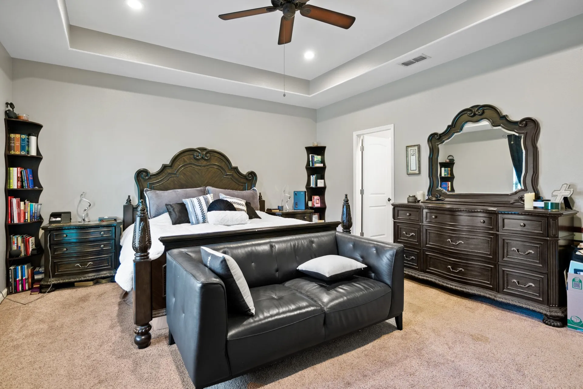 Single Family Residence For Sale in Titus County , 31 County Road 4742, Mt Pleasant, Texas 75455, 4 Bedroom, 2 Bathroom, 1 Garage spaces, 2,376 Sqft, built in 2017, mls#21343322, Real Estate Agent in Mt Pleasant, Homes For Sale in Titus county, Homes For Sale in Mt Pleasant, Realtor in Mt Pleasant Texas, Real Estate Brokerage Independent Realty Texas, Luminita Cordes Realtor