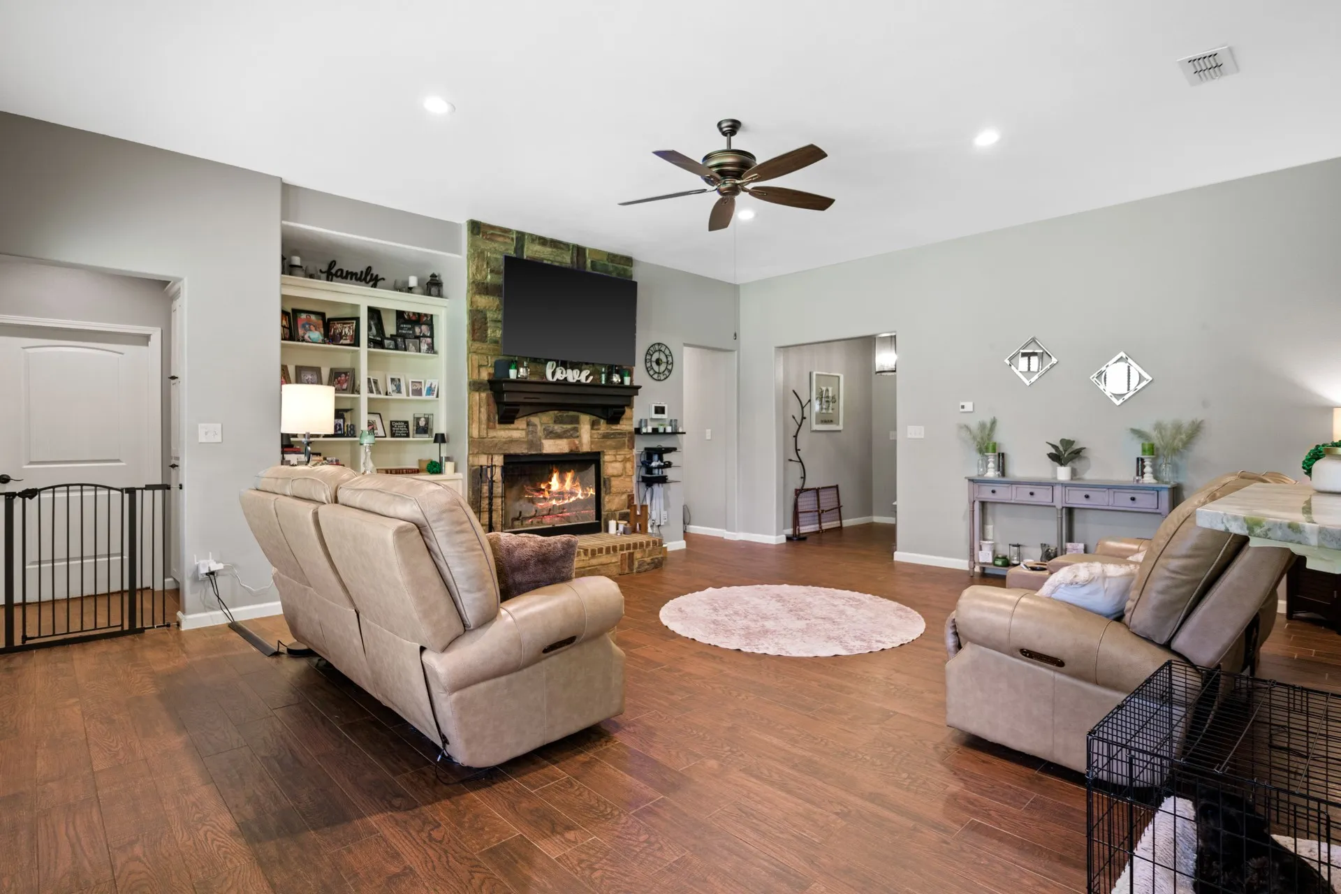 Single Family Residence For Sale in Titus County , 31 County Road 4742, Mt Pleasant, Texas 75455, 4 Bedroom, 2 Bathroom, 1 Garage spaces, 2,376 Sqft, built in 2017, mls#21343322, Real Estate Agent in Mt Pleasant, Homes For Sale in Titus county, Homes For Sale in Mt Pleasant, Realtor in Mt Pleasant Texas, Real Estate Brokerage Independent Realty Texas, Luminita Cordes Realtor