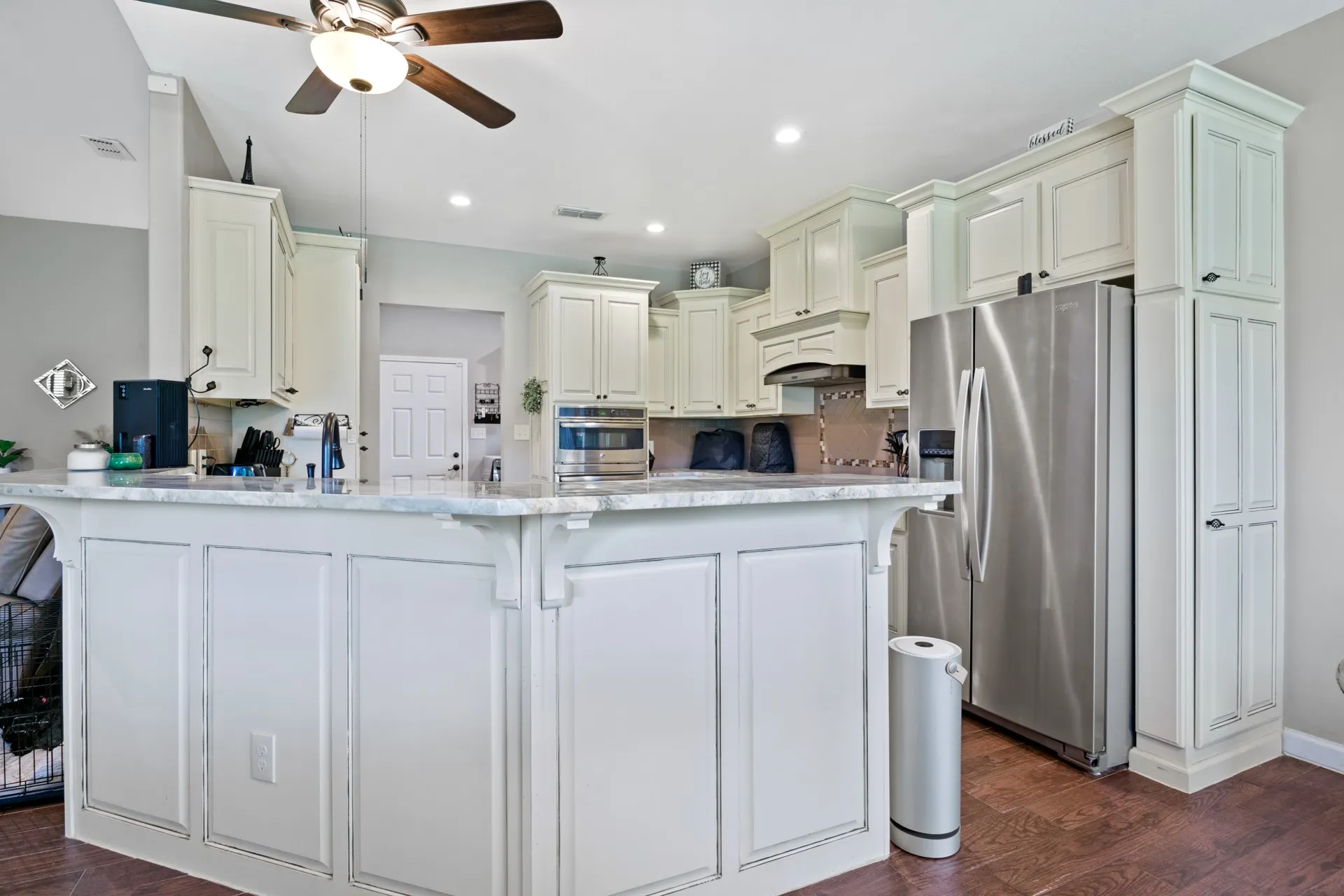 Single Family Residence For Sale in Titus County , 31 County Road 4742, Mt Pleasant, Texas 75455, 4 Bedroom, 2 Bathroom, 1 Garage spaces, 2,376 Sqft, built in 2017, mls#21343322, Real Estate Agent in Mt Pleasant, Homes For Sale in Titus county, Homes For Sale in Mt Pleasant, Realtor in Mt Pleasant Texas, Real Estate Brokerage Independent Realty Texas, Luminita Cordes Realtor