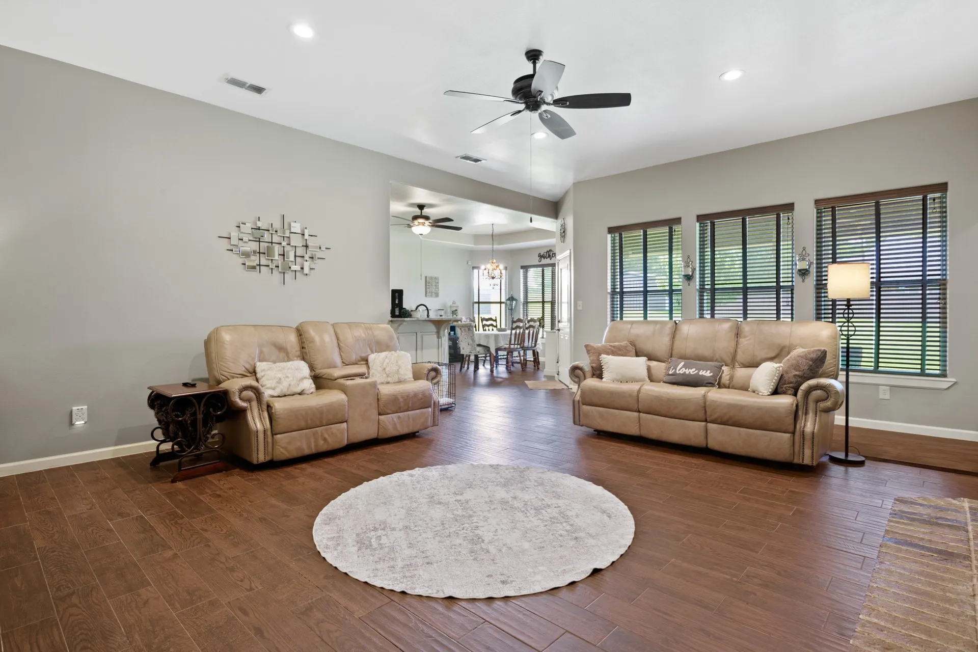 Single Family Residence For Sale in Titus County , 31 County Road 4742, Mt Pleasant, Texas 75455, 4 Bedroom, 2 Bathroom, 1 Garage spaces, 2,376 Sqft, built in 2017, mls#21343322, Real Estate Agent in Mt Pleasant, Homes For Sale in Titus county, Homes For Sale in Mt Pleasant, Realtor in Mt Pleasant Texas, Real Estate Brokerage Independent Realty Texas, Luminita Cordes Realtor