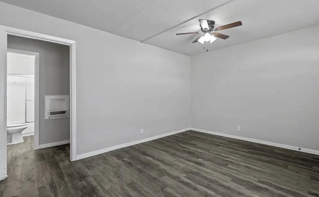 Single Family Residence For Sale in Johnson County , 122 Ramsey Avenue, Cleburne, Texas 76031, 4 Bedroom, 2 Bathroom, Garage spaces, 1,760 Sqft, built in 1953, mls#21334411, Real Estate Agent in Cleburne, Homes For Sale in Johnson county, Homes For Sale in Cleburne, Realtor in Cleburne Texas, Real Estate Brokerage Independent Realty Texas, Luminita Cordes Realtor