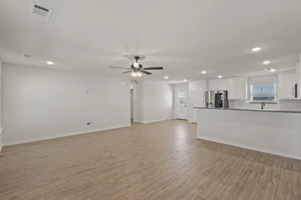 Single Family Residence For Sale in Parker County , 6043 Piper Anne Street, Azle, Texas 76020, 3 Bedroom, 2 Bathroom, Garage spaces, 1,400 Sqft, built in 2025, mls#21343170, Real Estate Agent in Azle, Homes For Sale in Parker county, Homes For Sale in Azle, Realtor in Azle Texas, Real Estate Brokerage Independent Realty Texas, Luminita Cordes Realtor