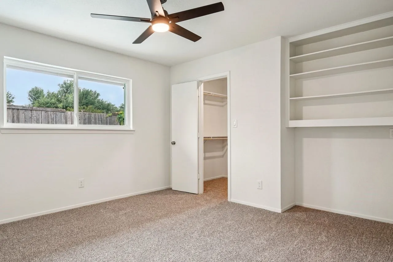 Single Family Residence For Sale in Tarrant County , 3529 Kelvin Avenue, Fort Worth, Texas 76133, 5 Bedroom, 3 Bathroom, 2 Garage spaces, 2,478 Sqft, built in 1977, mls#21343359, Real Estate Agent in Fort Worth, Homes For Sale in Tarrant county, Homes For Sale in Fort Worth, Realtor in Fort Worth Texas, Real Estate Brokerage Independent Realty Texas, Luminita Cordes Realtor