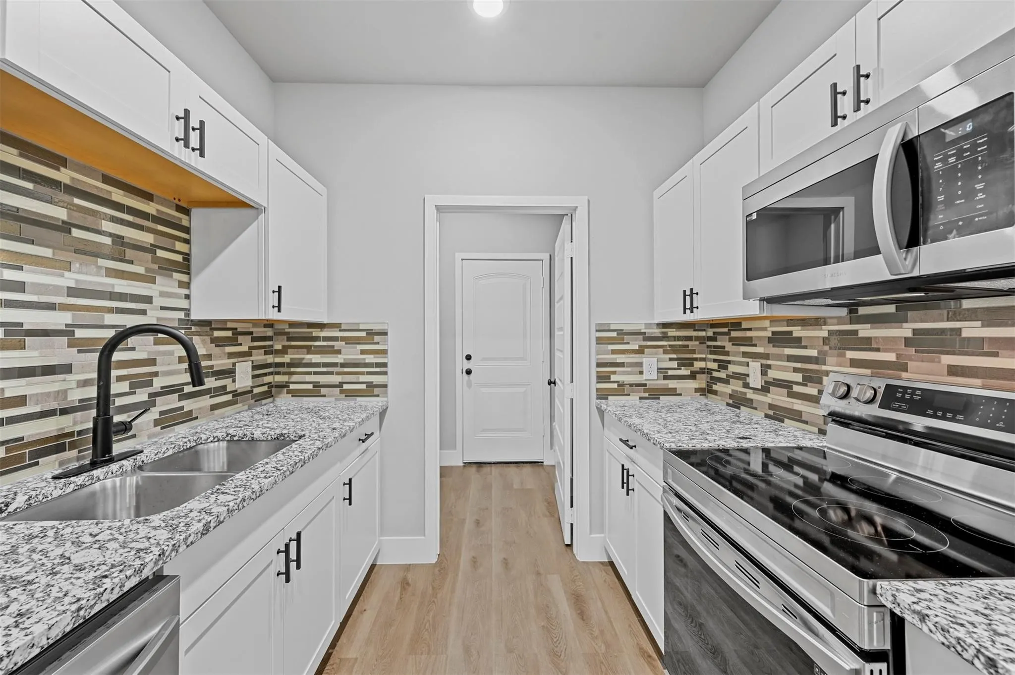 Single Family Residence For Rent in Henderson County , 6147 Shawnee Drive, Mabank, Texas 75156, 3 Bedroom, 2 Bathroom, Garage spaces, 1,380 Sqft, built in 2024, mls#21343367, Real Estate Agent in Mabank, Homes For Rent in Henderson county, Homes For Rent in Mabank, Realtor in Mabank Texas, Real Estate Brokerage Independent Realty Texas, Luminita Cordes Realtor