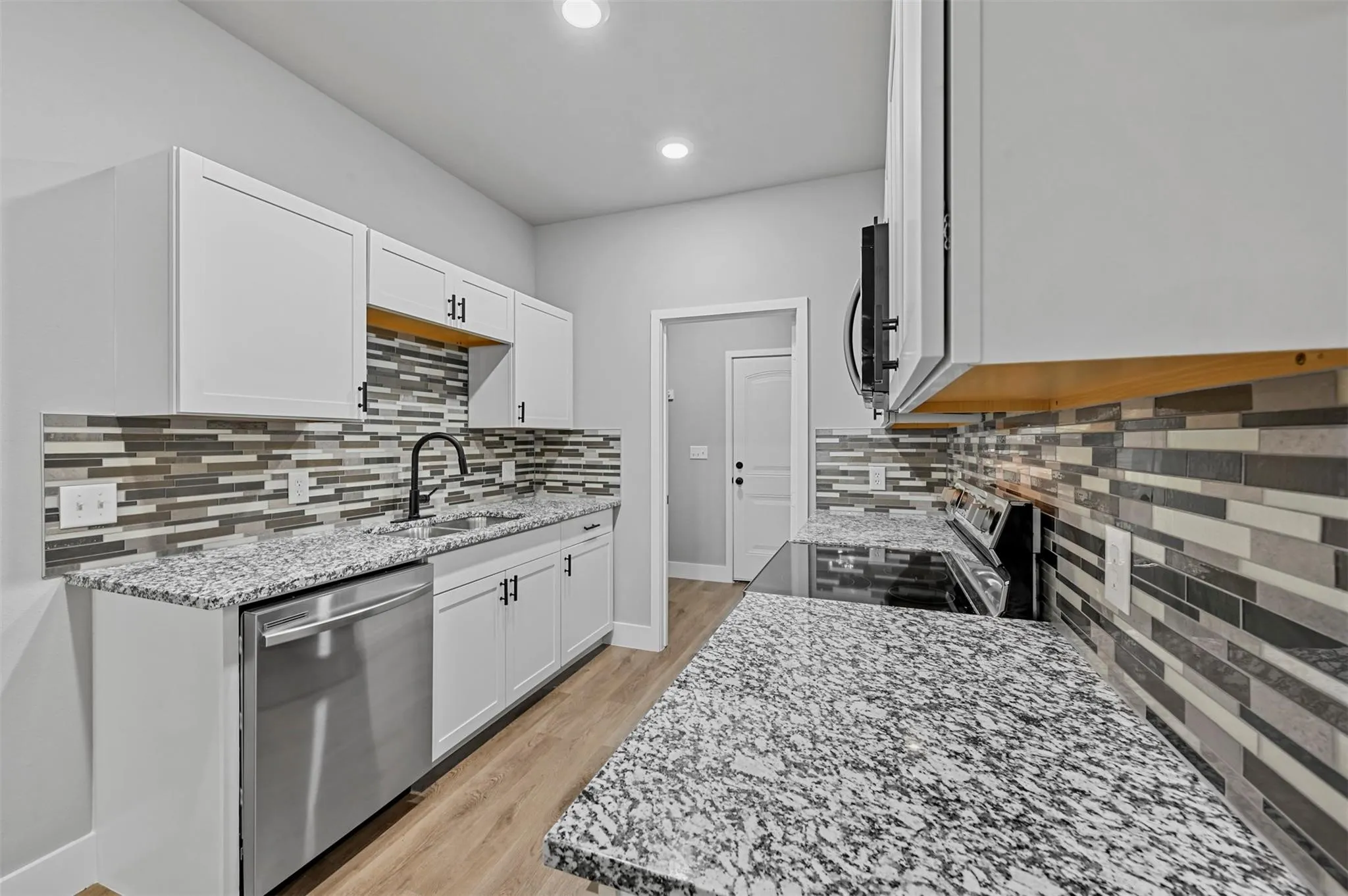 Single Family Residence For Rent in Henderson County , 6147 Shawnee Drive, Mabank, Texas 75156, 3 Bedroom, 2 Bathroom, Garage spaces, 1,380 Sqft, built in 2024, mls#21343367, Real Estate Agent in Mabank, Homes For Rent in Henderson county, Homes For Rent in Mabank, Realtor in Mabank Texas, Real Estate Brokerage Independent Realty Texas, Luminita Cordes Realtor