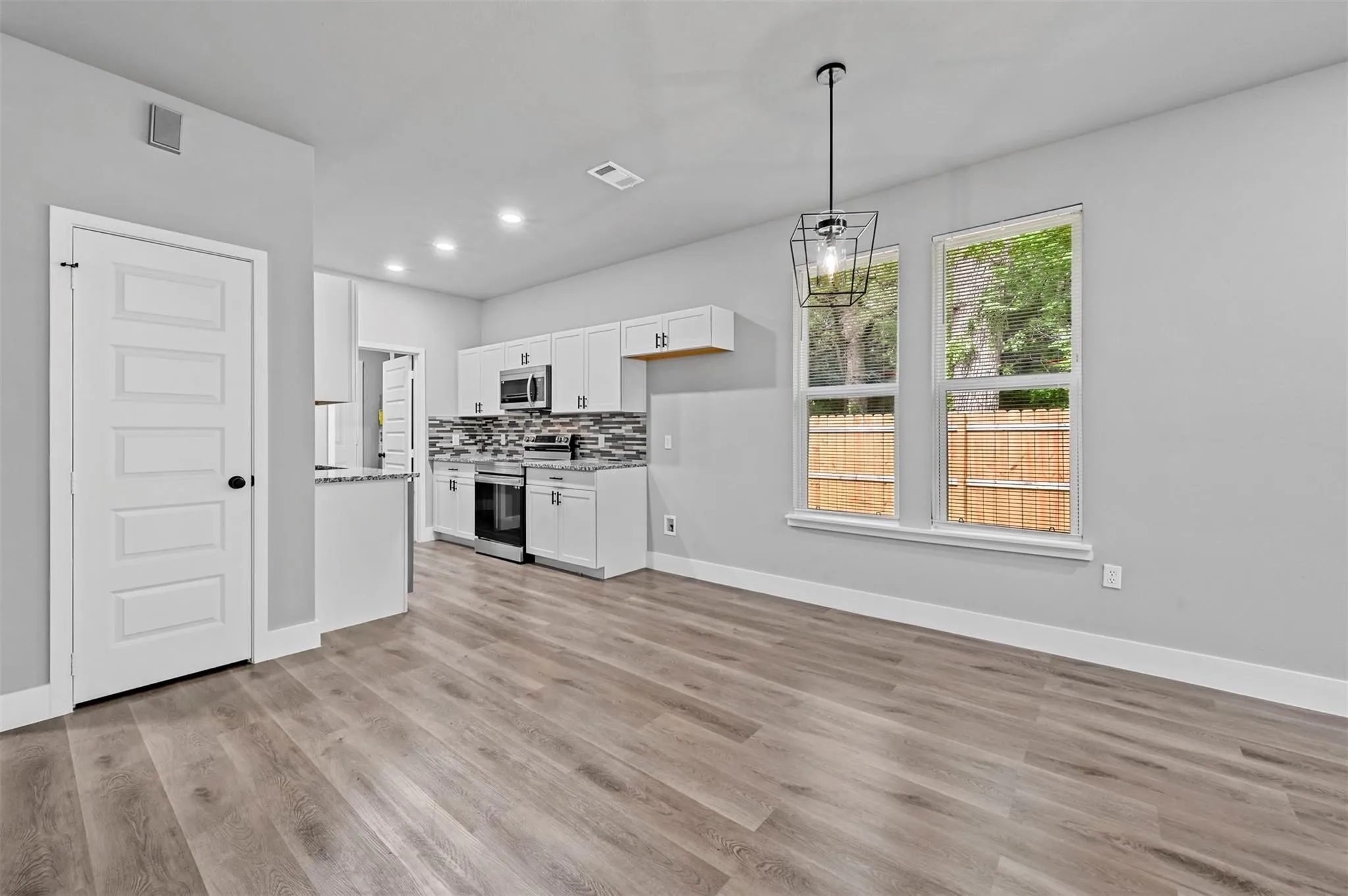 Single Family Residence For Rent in Henderson County , 6147 Shawnee Drive, Mabank, Texas 75156, 3 Bedroom, 2 Bathroom, Garage spaces, 1,380 Sqft, built in 2024, mls#21343367, Real Estate Agent in Mabank, Homes For Rent in Henderson county, Homes For Rent in Mabank, Realtor in Mabank Texas, Real Estate Brokerage Independent Realty Texas, Luminita Cordes Realtor
