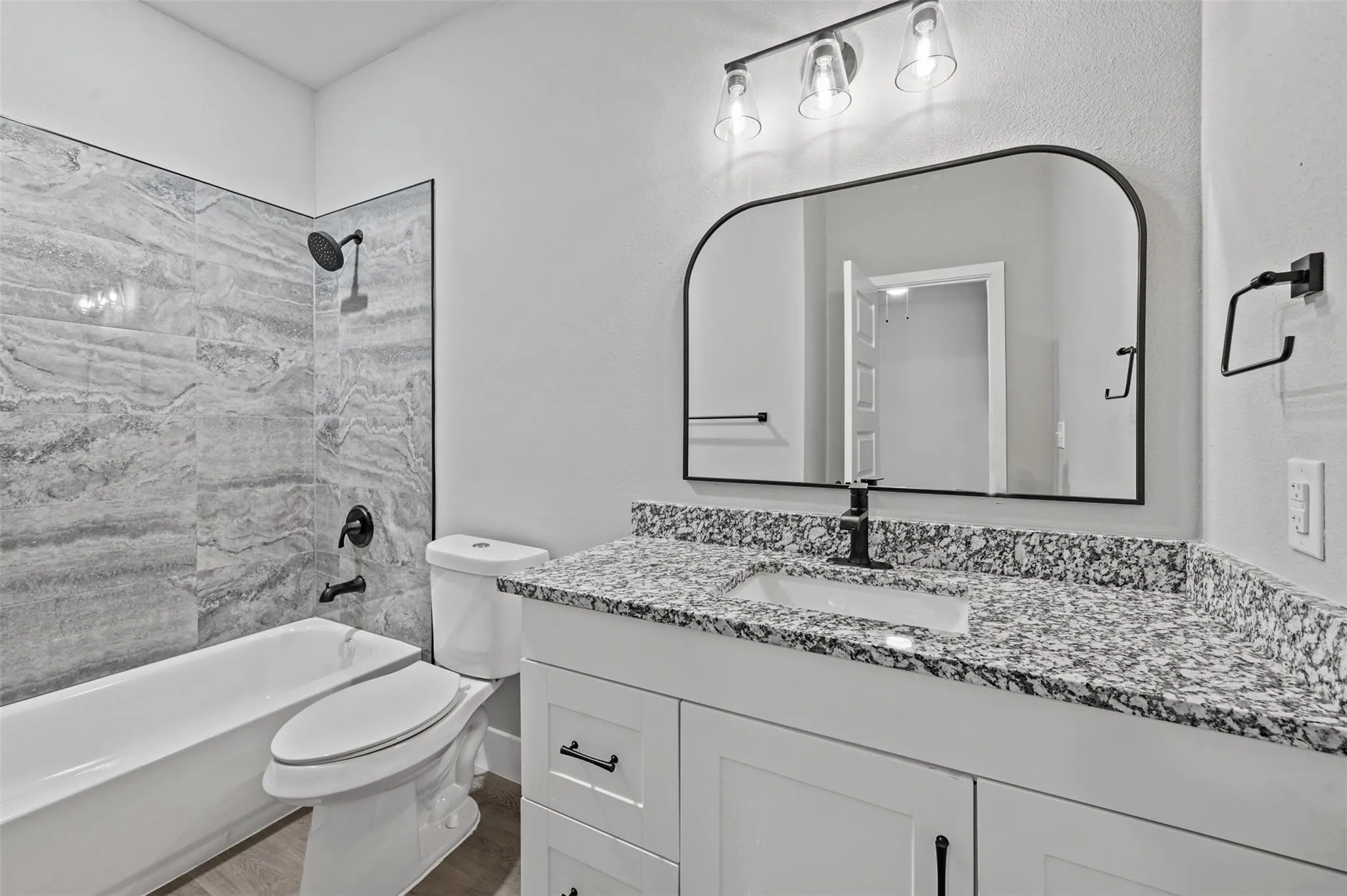 Single Family Residence For Rent in Henderson County , 6147 Shawnee Drive, Mabank, Texas 75156, 3 Bedroom, 2 Bathroom, Garage spaces, 1,380 Sqft, built in 2024, mls#21343367, Real Estate Agent in Mabank, Homes For Rent in Henderson county, Homes For Rent in Mabank, Realtor in Mabank Texas, Real Estate Brokerage Independent Realty Texas, Luminita Cordes Realtor