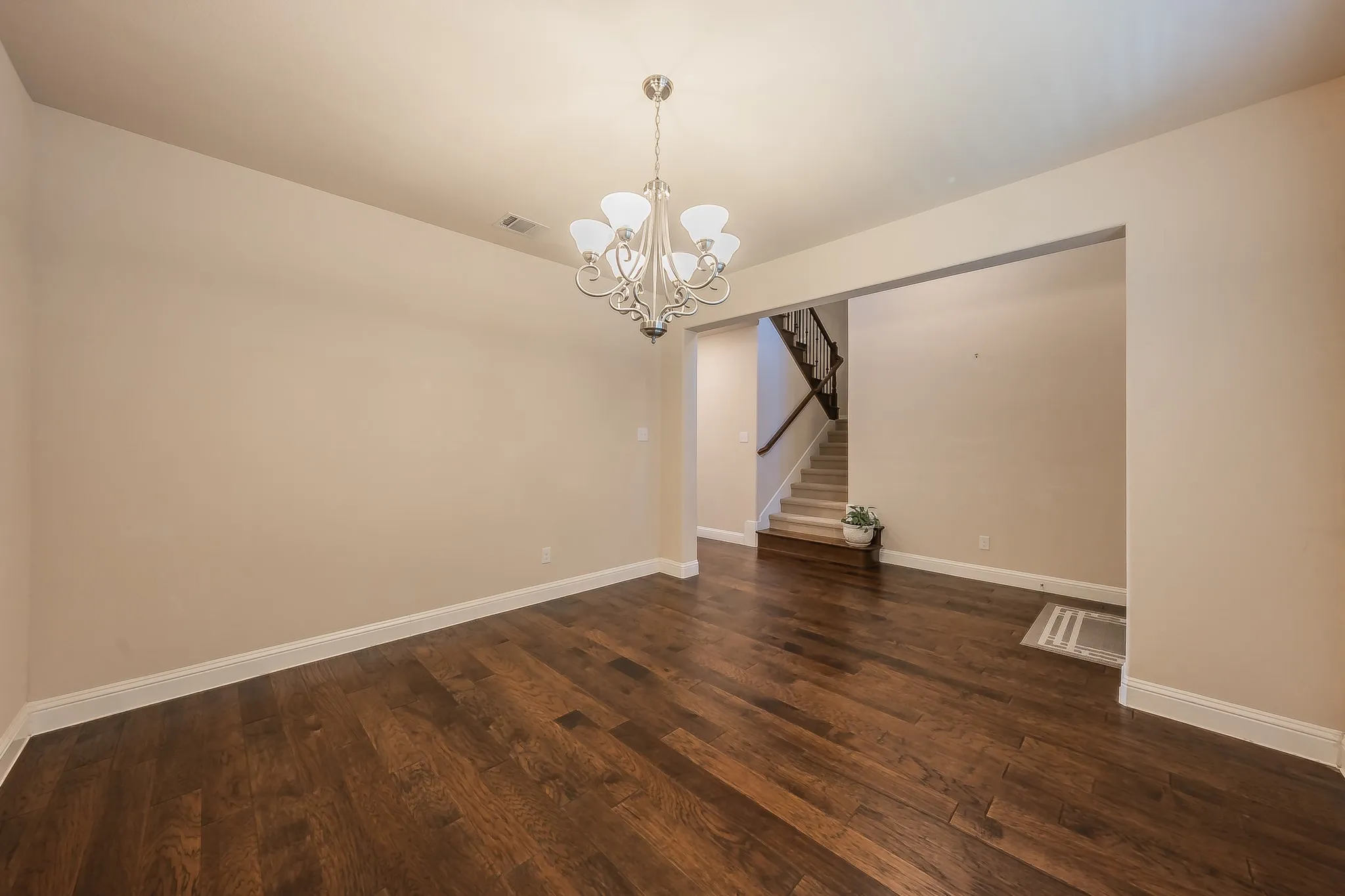 Single Family Residence For Rent in Denton County , 15505 Bluffdale Drive, Fort Worth, Texas 76262, 4 Bedroom, 4 Bathroom, Garage spaces, 2,706 Sqft, built in 2015, mls#21343164, Real Estate Agent in Fort Worth, Homes For Rent in Denton county, Homes For Rent in Fort Worth, Realtor in Fort Worth Texas, Real Estate Brokerage Independent Realty Texas, Luminita Cordes Realtor