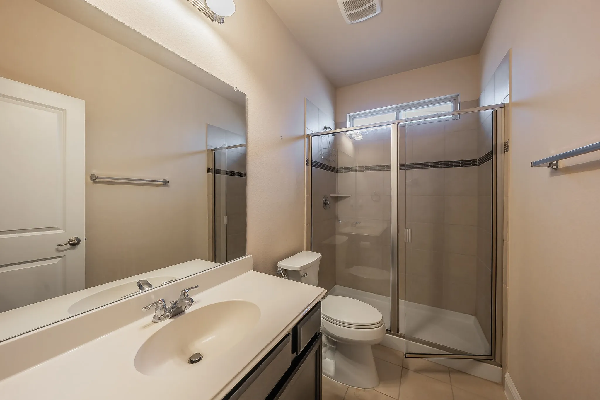 Single Family Residence For Rent in Denton County , 15505 Bluffdale Drive, Fort Worth, Texas 76262, 4 Bedroom, 4 Bathroom, Garage spaces, 2,706 Sqft, built in 2015, mls#21343164, Real Estate Agent in Fort Worth, Homes For Rent in Denton county, Homes For Rent in Fort Worth, Realtor in Fort Worth Texas, Real Estate Brokerage Independent Realty Texas, Luminita Cordes Realtor