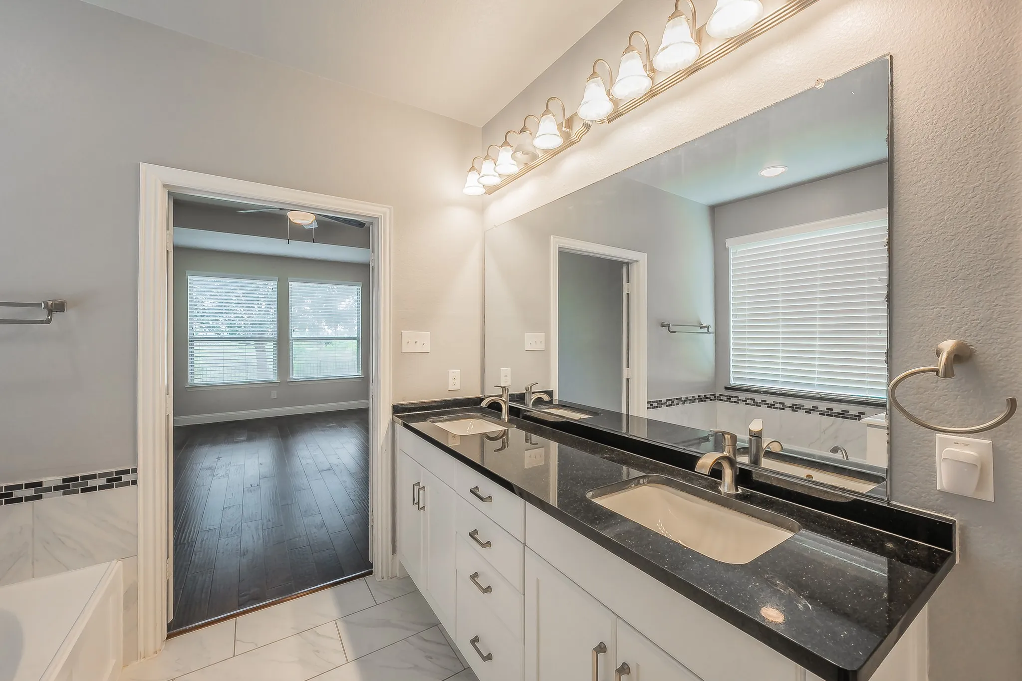 Single Family Residence For Rent in Denton County , 15505 Bluffdale Drive, Fort Worth, Texas 76262, 4 Bedroom, 4 Bathroom, Garage spaces, 2,706 Sqft, built in 2015, mls#21343164, Real Estate Agent in Fort Worth, Homes For Rent in Denton county, Homes For Rent in Fort Worth, Realtor in Fort Worth Texas, Real Estate Brokerage Independent Realty Texas, Luminita Cordes Realtor