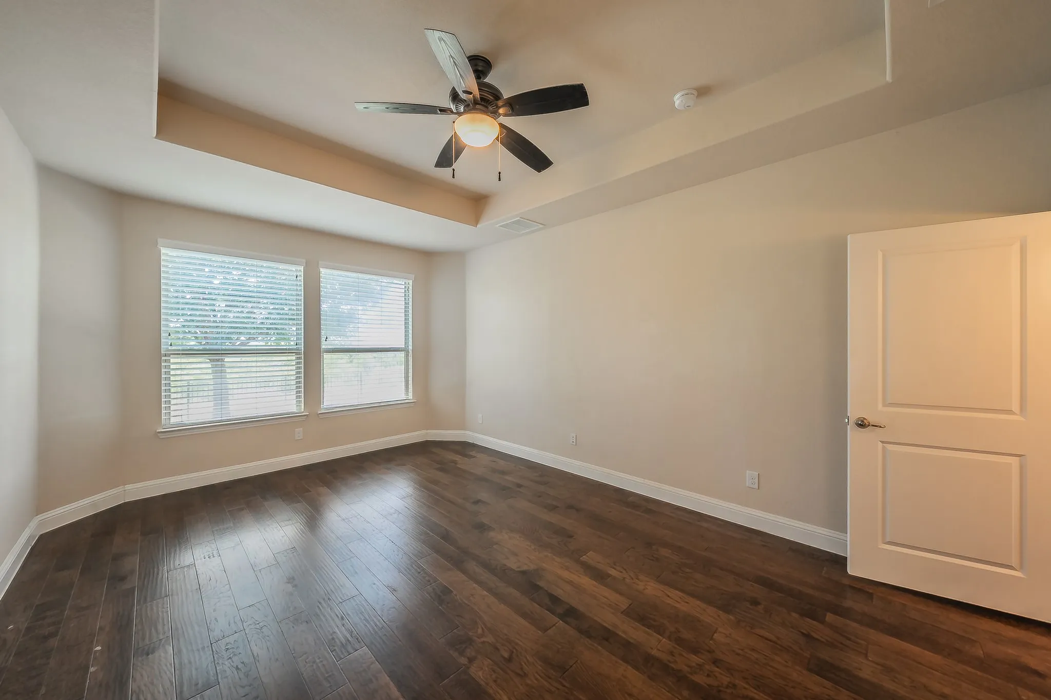 Single Family Residence For Rent in Denton County , 15505 Bluffdale Drive, Fort Worth, Texas 76262, 4 Bedroom, 4 Bathroom, Garage spaces, 2,706 Sqft, built in 2015, mls#21343164, Real Estate Agent in Fort Worth, Homes For Rent in Denton county, Homes For Rent in Fort Worth, Realtor in Fort Worth Texas, Real Estate Brokerage Independent Realty Texas, Luminita Cordes Realtor