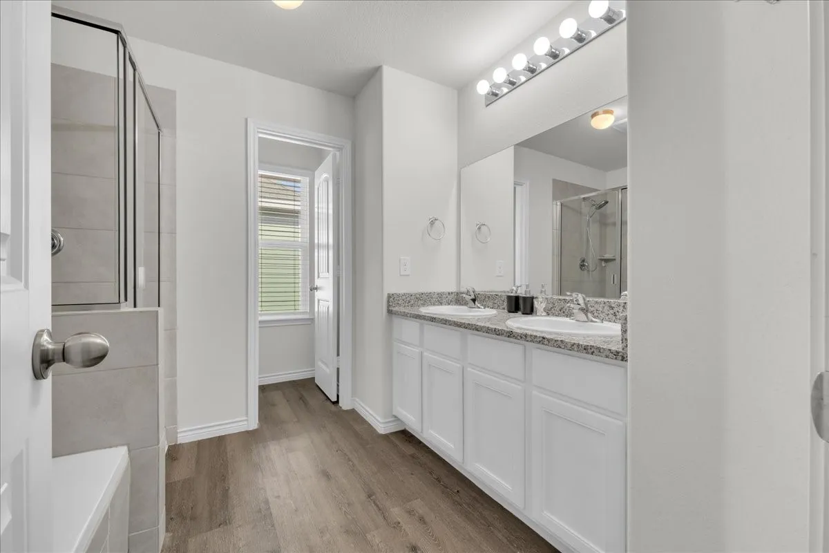 Single Family Residence For Sale in Tarrant County , 5645 Willamette Drive, Fort Worth, Texas 76119, 3 Bedroom, 3 Bathroom, 2 Garage spaces, 2,027 Sqft, built in 2022, mls#21343316, Real Estate Agent in Fort Worth, Homes For Sale in Tarrant county, Homes For Sale in Fort Worth, Realtor in Fort Worth Texas, Real Estate Brokerage Independent Realty Texas, Luminita Cordes Realtor
