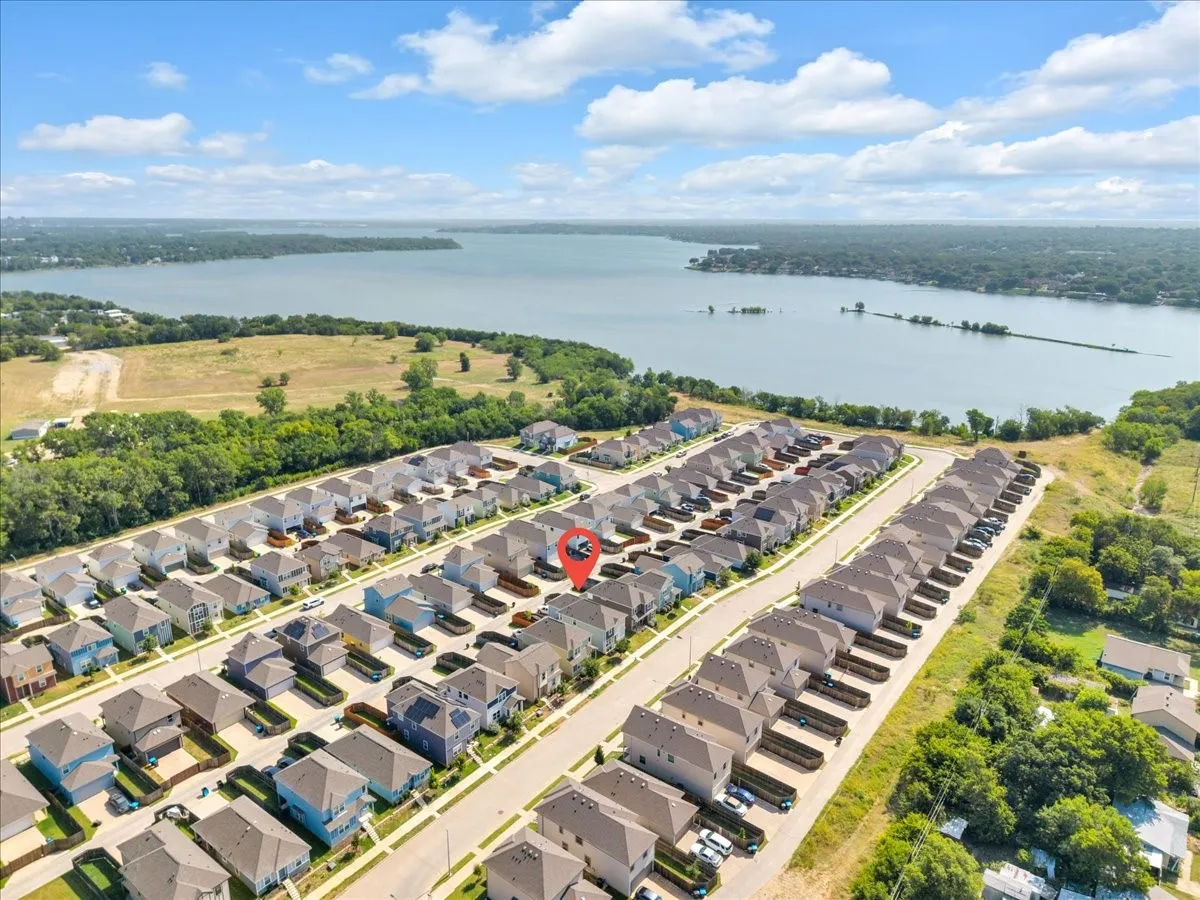 Single Family Residence For Sale in Tarrant County , 5645 Willamette Drive, Fort Worth, Texas 76119, 3 Bedroom, 3 Bathroom, 2 Garage spaces, 2,027 Sqft, built in 2022, mls#21343316, Real Estate Agent in Fort Worth, Homes For Sale in Tarrant county, Homes For Sale in Fort Worth, Realtor in Fort Worth Texas, Real Estate Brokerage Independent Realty Texas, Luminita Cordes Realtor
