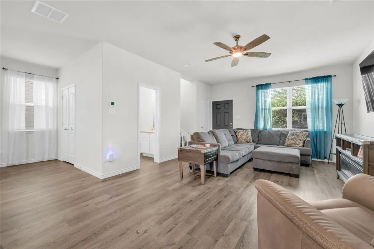 Single Family Residence For Sale in Tarrant County , 5645 Willamette Drive, Fort Worth, Texas 76119, 3 Bedroom, 3 Bathroom, 2 Garage spaces, 2,027 Sqft, built in 2022, mls#21343316, Real Estate Agent in Fort Worth, Homes For Sale in Tarrant county, Homes For Sale in Fort Worth, Realtor in Fort Worth Texas, Real Estate Brokerage Independent Realty Texas, Luminita Cordes Realtor