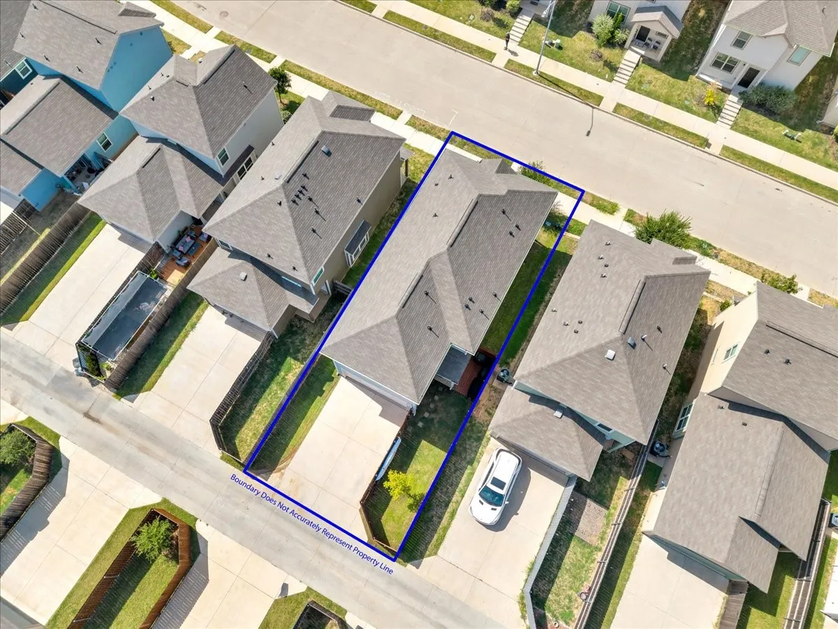 Single Family Residence For Sale in Tarrant County , 5645 Willamette Drive, Fort Worth, Texas 76119, 3 Bedroom, 3 Bathroom, 2 Garage spaces, 2,027 Sqft, built in 2022, mls#21343316, Real Estate Agent in Fort Worth, Homes For Sale in Tarrant county, Homes For Sale in Fort Worth, Realtor in Fort Worth Texas, Real Estate Brokerage Independent Realty Texas, Luminita Cordes Realtor