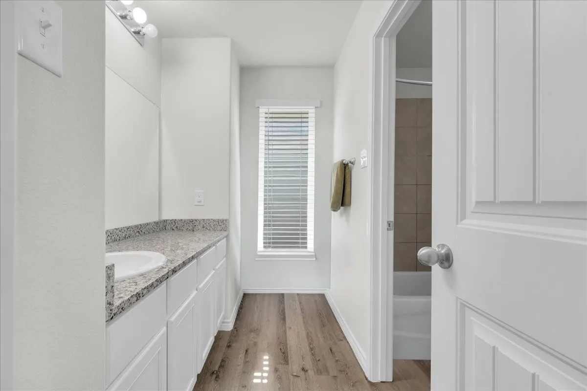 Single Family Residence For Sale in Tarrant County , 5645 Willamette Drive, Fort Worth, Texas 76119, 3 Bedroom, 3 Bathroom, 2 Garage spaces, 2,027 Sqft, built in 2022, mls#21343316, Real Estate Agent in Fort Worth, Homes For Sale in Tarrant county, Homes For Sale in Fort Worth, Realtor in Fort Worth Texas, Real Estate Brokerage Independent Realty Texas, Luminita Cordes Realtor