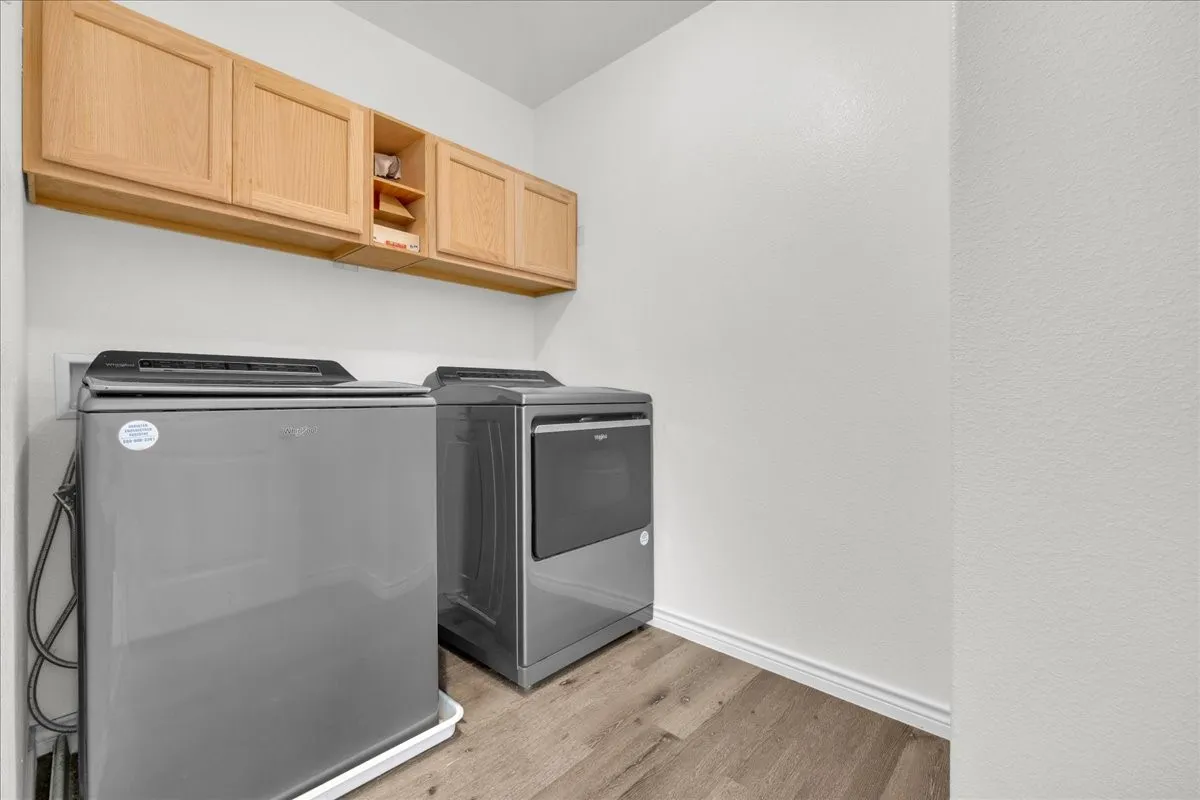 Single Family Residence For Sale in Tarrant County , 5645 Willamette Drive, Fort Worth, Texas 76119, 3 Bedroom, 3 Bathroom, 2 Garage spaces, 2,027 Sqft, built in 2022, mls#21343316, Real Estate Agent in Fort Worth, Homes For Sale in Tarrant county, Homes For Sale in Fort Worth, Realtor in Fort Worth Texas, Real Estate Brokerage Independent Realty Texas, Luminita Cordes Realtor