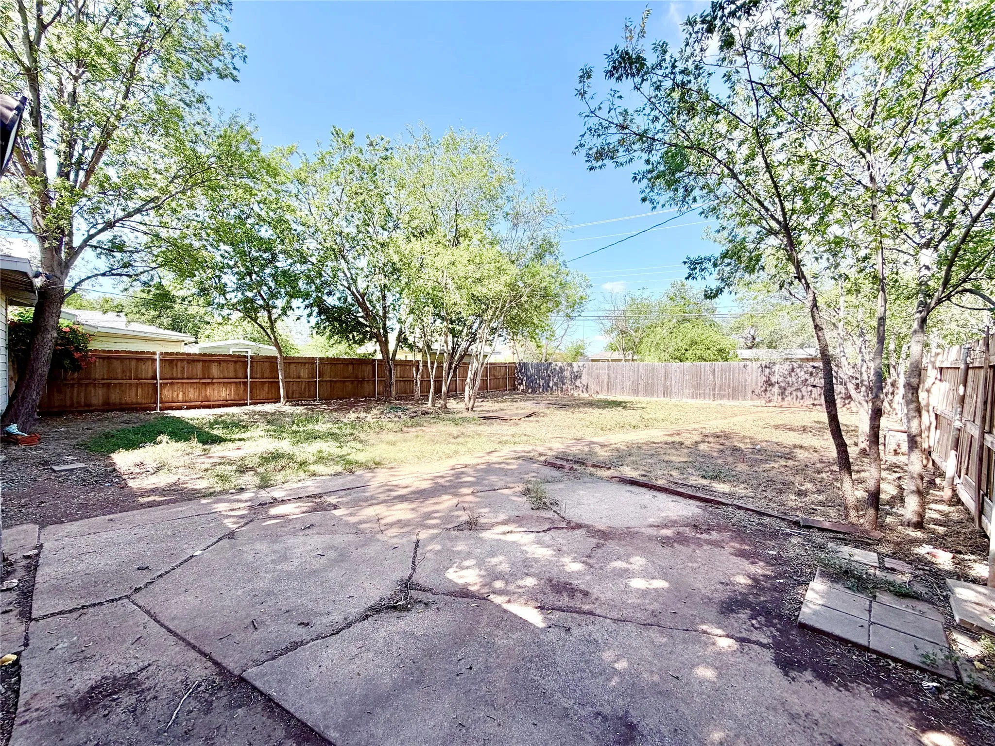 Single Family Residence For Sale in Taylor County , 802 Westmoreland Street, Abilene, Texas 79603, 3 Bedroom, 1 Bathroom, Garage spaces, 1,250 Sqft, built in 1955, mls#21340163, Real Estate Agent in Abilene, Homes For Sale in Taylor county, Homes For Sale in Abilene, Realtor in Abilene Texas, Real Estate Brokerage Independent Realty Texas, Luminita Cordes Realtor