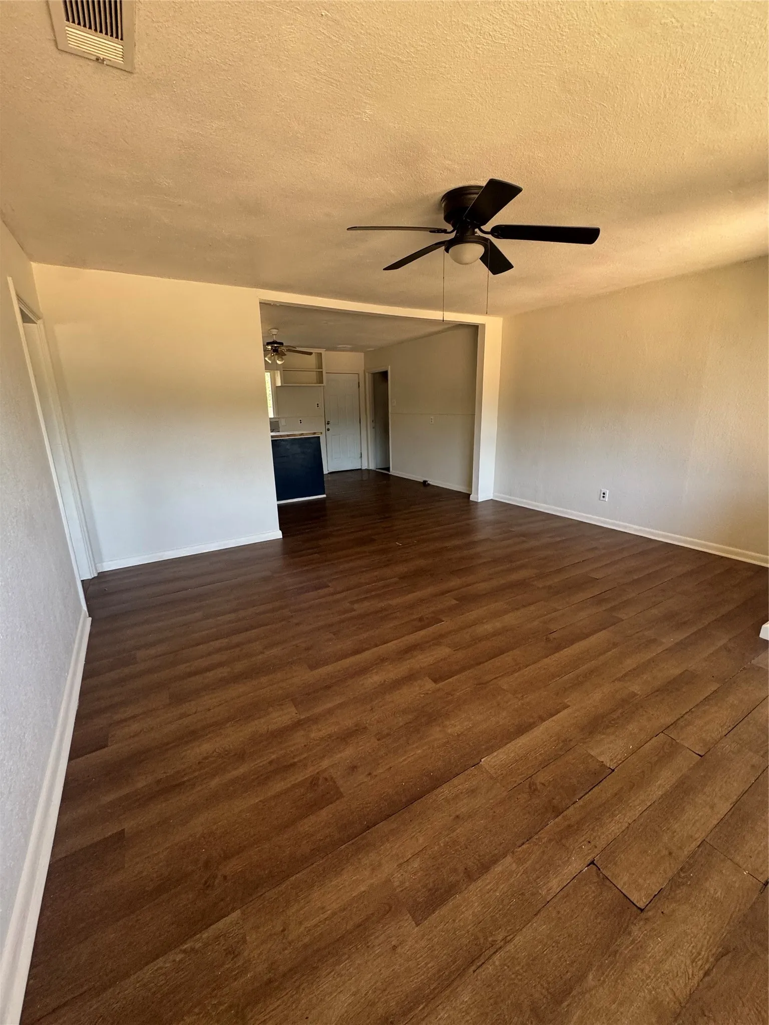 Single Family Residence For Sale in Taylor County , 802 Westmoreland Street, Abilene, Texas 79603, 3 Bedroom, 1 Bathroom, Garage spaces, 1,250 Sqft, built in 1955, mls#21340163, Real Estate Agent in Abilene, Homes For Sale in Taylor county, Homes For Sale in Abilene, Realtor in Abilene Texas, Real Estate Brokerage Independent Realty Texas, Luminita Cordes Realtor