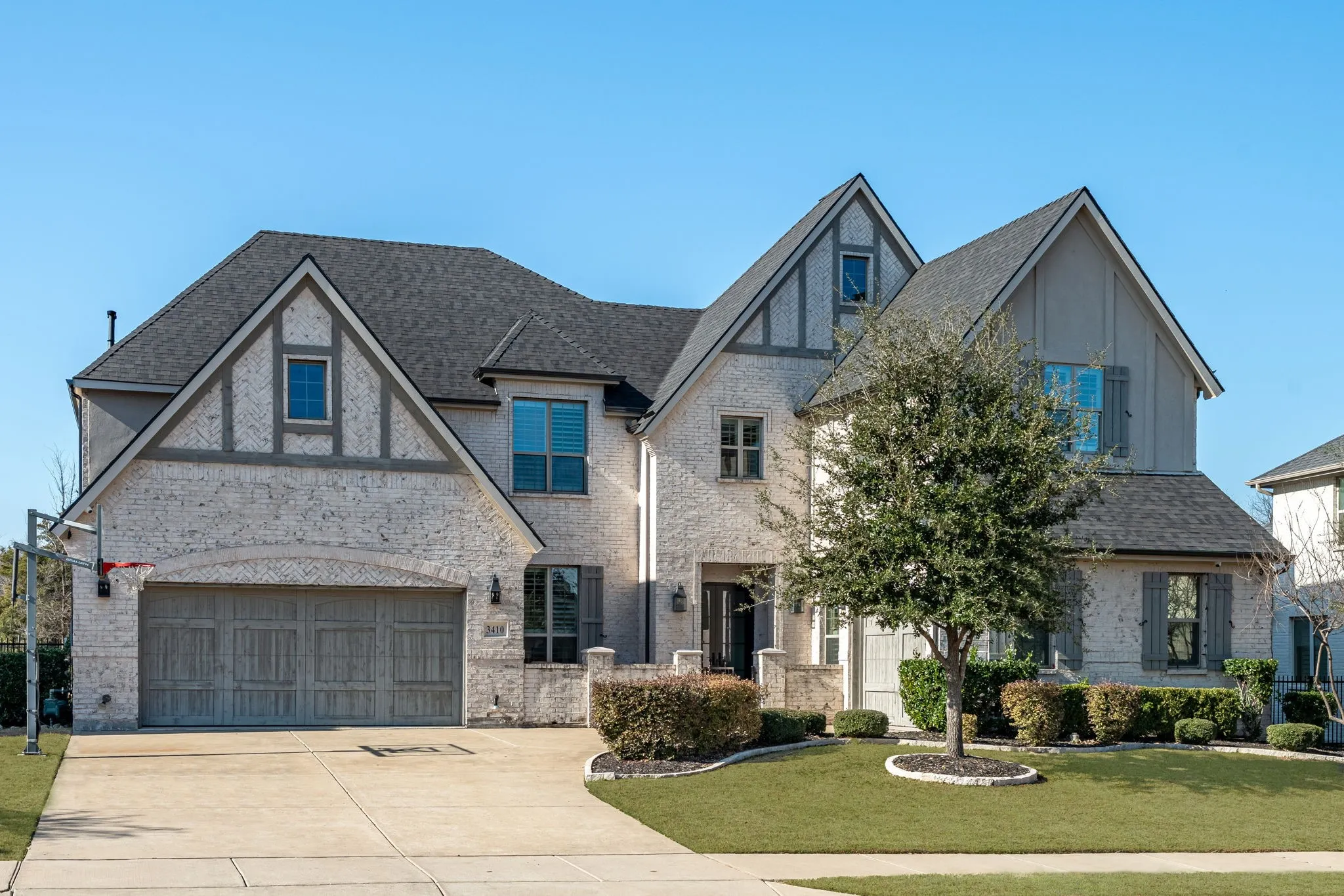 Single Family Residence For Sale in Collin County , 3410 Briarcliff Drive, Prosper, Texas 75078, 5 Bedroom, 6 Bathroom, 3 Garage spaces, 4,609 Sqft, built in 2018, mls#21338683, Real Estate Agent in Prosper, Homes For Sale in Collin county, Homes For Sale in Prosper, Realtor in Prosper Texas, Real Estate Brokerage Independent Realty Texas, Luminita Cordes Realtor