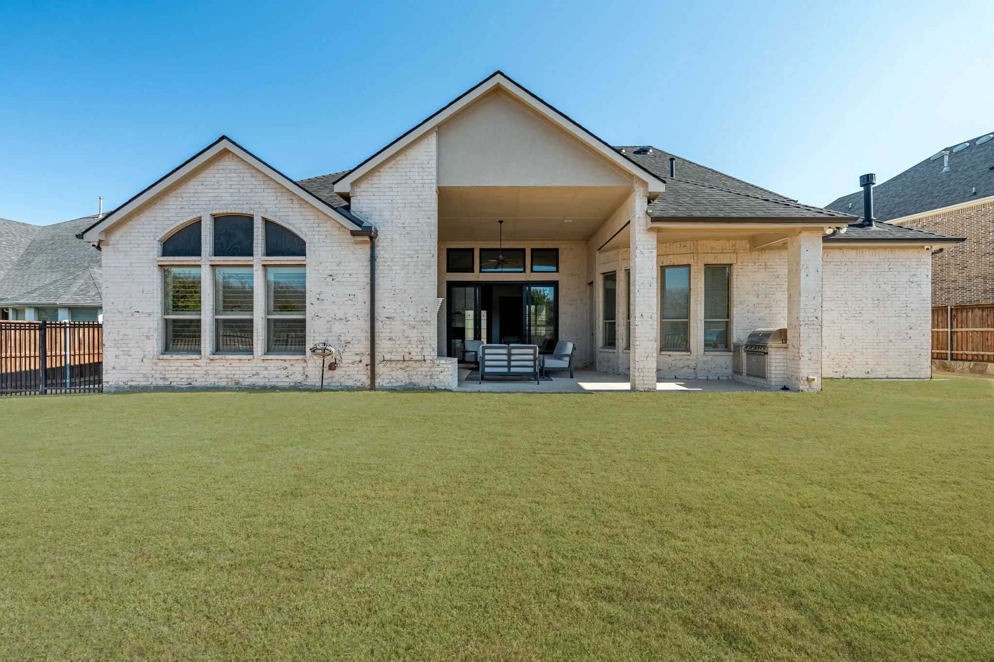 Single Family Residence For Sale in Collin County , 3410 Briarcliff Drive, Prosper, Texas 75078, 5 Bedroom, 6 Bathroom, 3 Garage spaces, 4,609 Sqft, built in 2018, mls#21338683, Real Estate Agent in Prosper, Homes For Sale in Collin county, Homes For Sale in Prosper, Realtor in Prosper Texas, Real Estate Brokerage Independent Realty Texas, Luminita Cordes Realtor