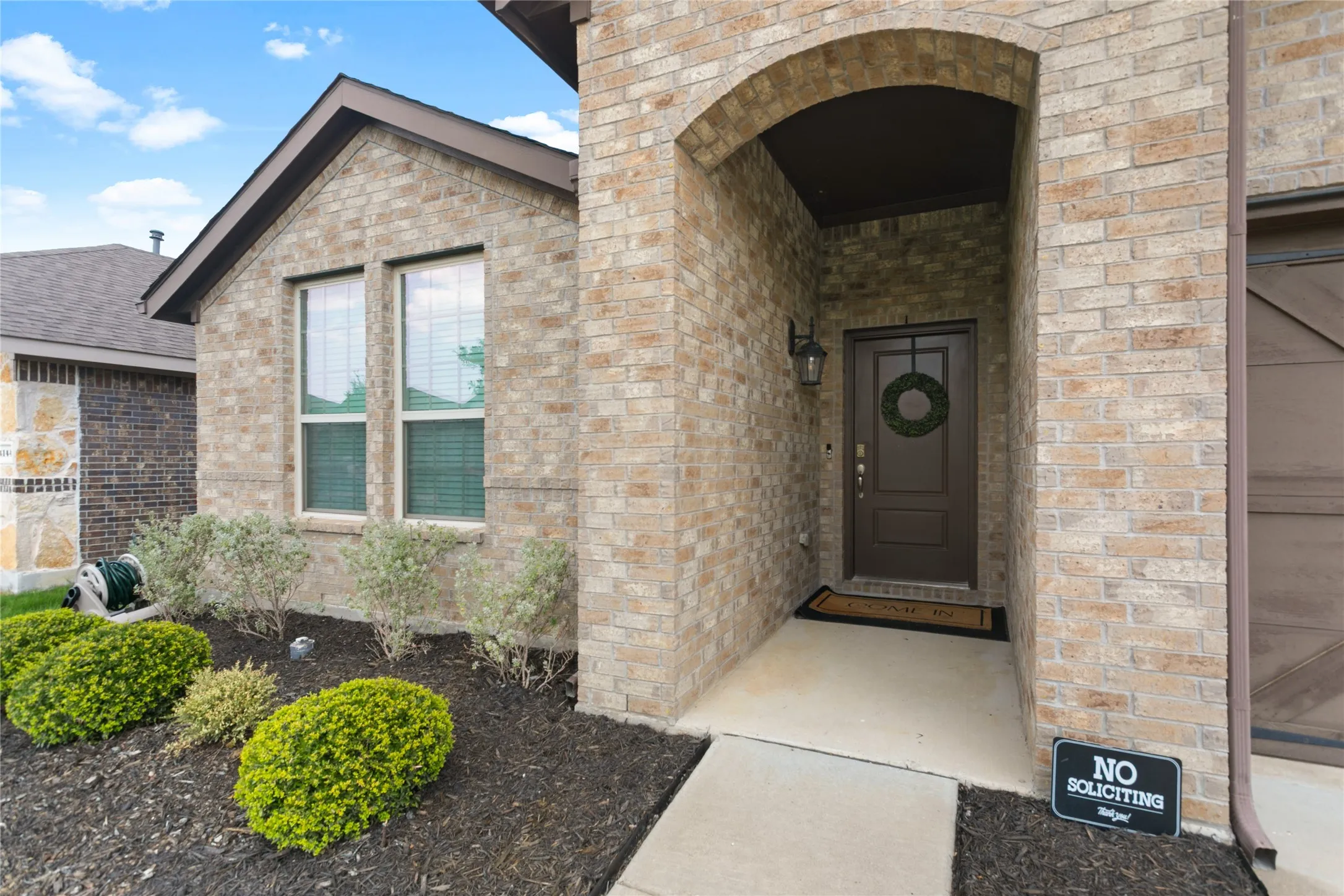 Single Family Residence For Sale in Denton County , 4148 Agatha Lane, Celina, Texas 76227, 4 Bedroom, 2 Bathroom, 2 Garage spaces, 2,036 Sqft, built in 2019, mls#21343390, Real Estate Agent in Celina, Homes For Sale in Denton county, Homes For Sale in Celina, Realtor in Celina Texas, Real Estate Brokerage Independent Realty Texas, Luminita Cordes Realtor