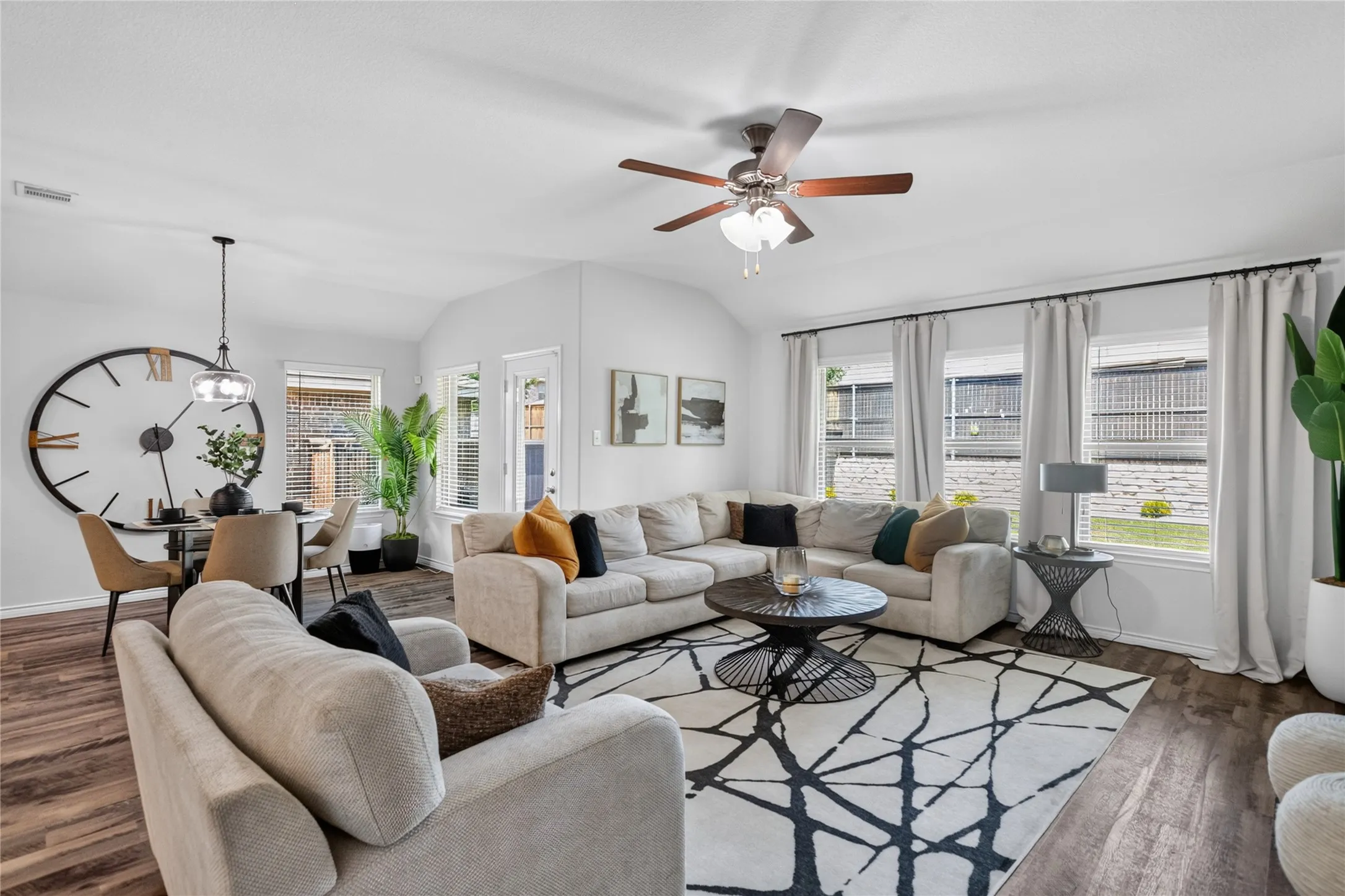 Single Family Residence For Sale in Denton County , 4148 Agatha Lane, Celina, Texas 76227, 4 Bedroom, 2 Bathroom, 2 Garage spaces, 2,036 Sqft, built in 2019, mls#21343390, Real Estate Agent in Celina, Homes For Sale in Denton county, Homes For Sale in Celina, Realtor in Celina Texas, Real Estate Brokerage Independent Realty Texas, Luminita Cordes Realtor