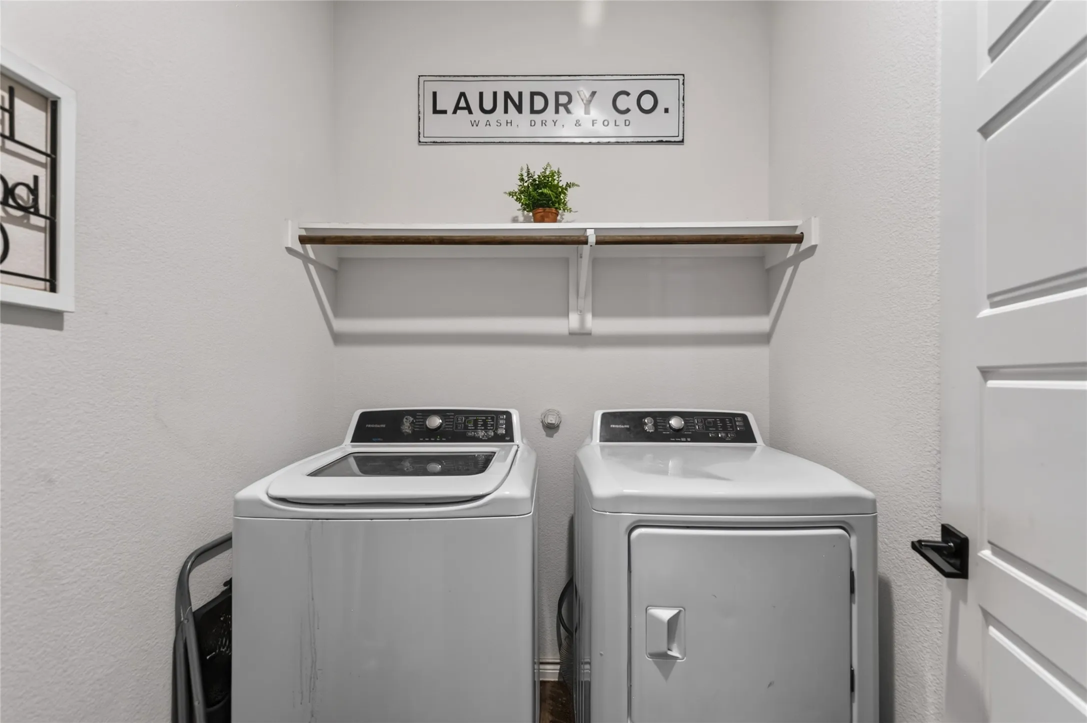 Single Family Residence For Sale in Denton County , 4148 Agatha Lane, Celina, Texas 76227, 4 Bedroom, 2 Bathroom, 2 Garage spaces, 2,036 Sqft, built in 2019, mls#21343390, Real Estate Agent in Celina, Homes For Sale in Denton county, Homes For Sale in Celina, Realtor in Celina Texas, Real Estate Brokerage Independent Realty Texas, Luminita Cordes Realtor
