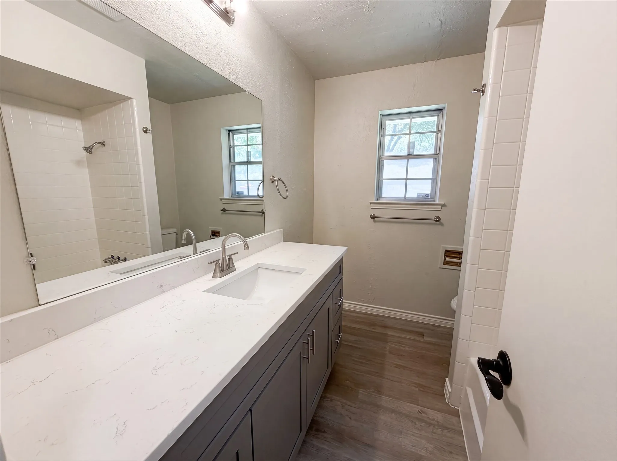 Single Family Residence For Sale in Dallas County , 304 Brook Hollow Drive, De Soto, Texas 75115, 3 Bedroom, 2 Bathroom, 2 Garage spaces, 1,542 Sqft, built in 1969, mls#21343298, Real Estate Agent in De Soto, Homes For Sale in Dallas county, Homes For Sale in De Soto, Realtor in De Soto Texas, Real Estate Brokerage Independent Realty Texas, Luminita Cordes Realtor