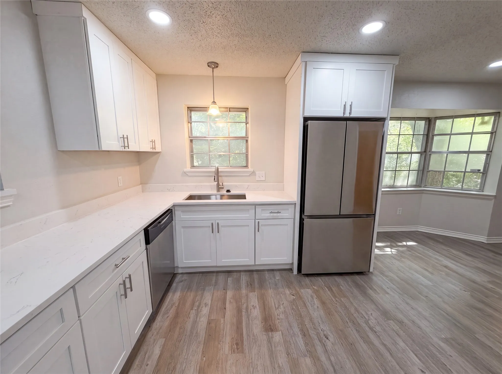 Single Family Residence For Sale in Dallas County , 304 Brook Hollow Drive, De Soto, Texas 75115, 3 Bedroom, 2 Bathroom, 2 Garage spaces, 1,542 Sqft, built in 1969, mls#21343298, Real Estate Agent in De Soto, Homes For Sale in Dallas county, Homes For Sale in De Soto, Realtor in De Soto Texas, Real Estate Brokerage Independent Realty Texas, Luminita Cordes Realtor
