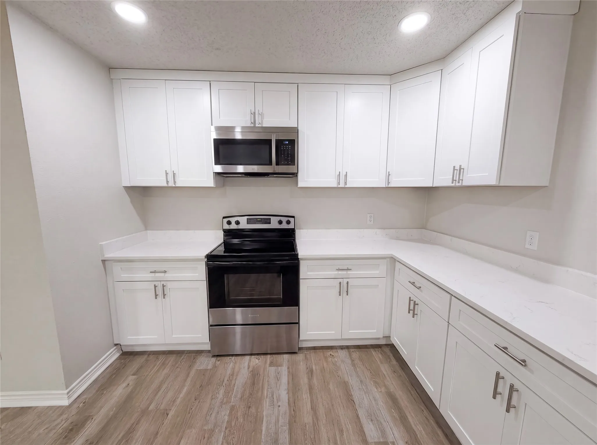 Single Family Residence For Sale in Dallas County , 304 Brook Hollow Drive, De Soto, Texas 75115, 3 Bedroom, 2 Bathroom, 2 Garage spaces, 1,542 Sqft, built in 1969, mls#21343298, Real Estate Agent in De Soto, Homes For Sale in Dallas county, Homes For Sale in De Soto, Realtor in De Soto Texas, Real Estate Brokerage Independent Realty Texas, Luminita Cordes Realtor