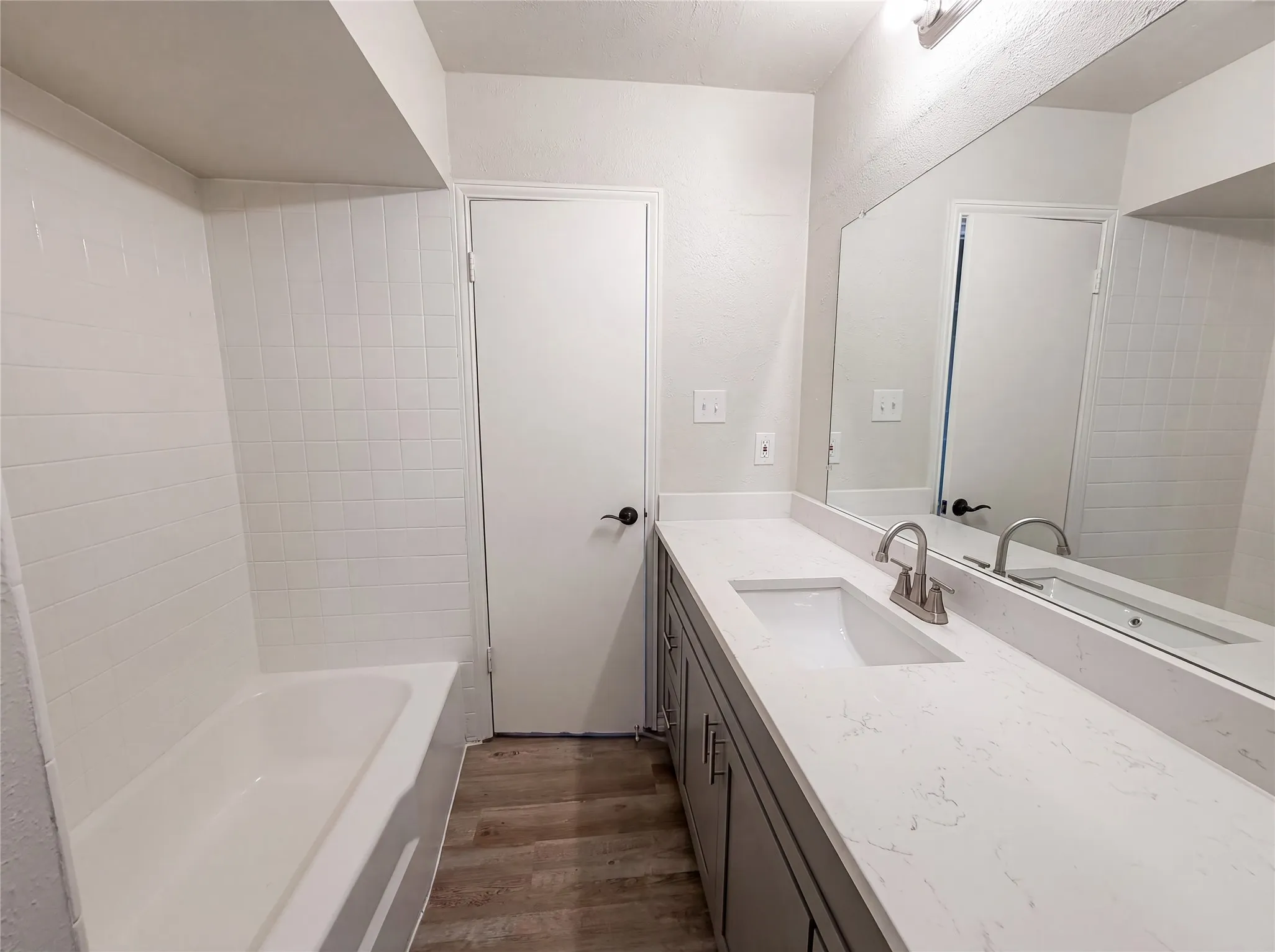Single Family Residence For Sale in Dallas County , 304 Brook Hollow Drive, De Soto, Texas 75115, 3 Bedroom, 2 Bathroom, 2 Garage spaces, 1,542 Sqft, built in 1969, mls#21343298, Real Estate Agent in De Soto, Homes For Sale in Dallas county, Homes For Sale in De Soto, Realtor in De Soto Texas, Real Estate Brokerage Independent Realty Texas, Luminita Cordes Realtor