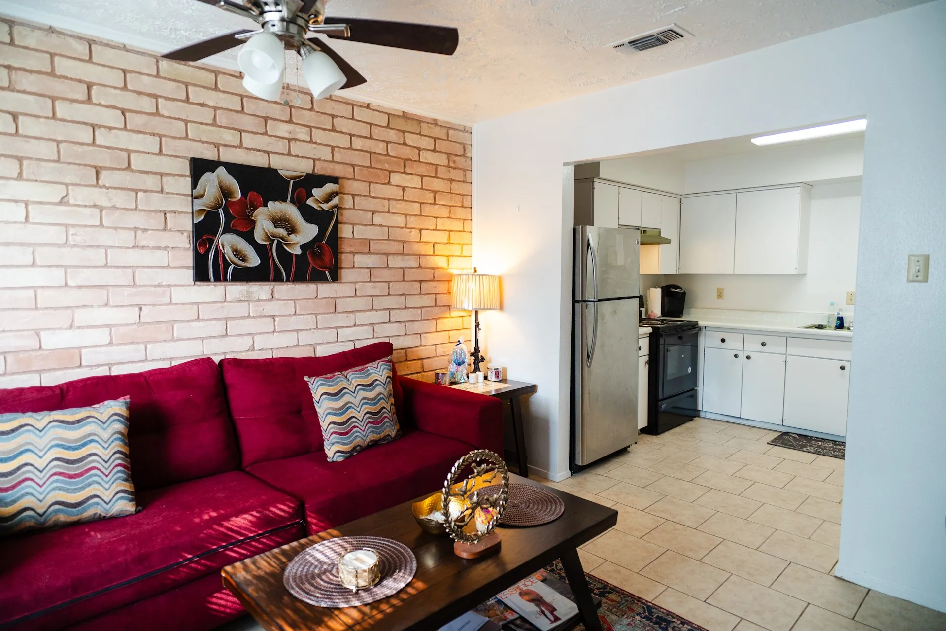 Townhouse For Sale in Dallas County , 27 W Townhouse Lane, Grand Prairie, Texas 75052, 2 Bedroom, 1 Bathroom, Garage spaces, 992 Sqft, built in 1971, Price $145,000, mls#21342797, Real Estate Agent in Grand Prairie, Homes For Sale in Dallas county, Homes For Sale in Grand Prairie, Realtor in Grand Prairie Texas, Real Estate Brokerage Independent Realty Texas, Luminita Cordes Realtor
