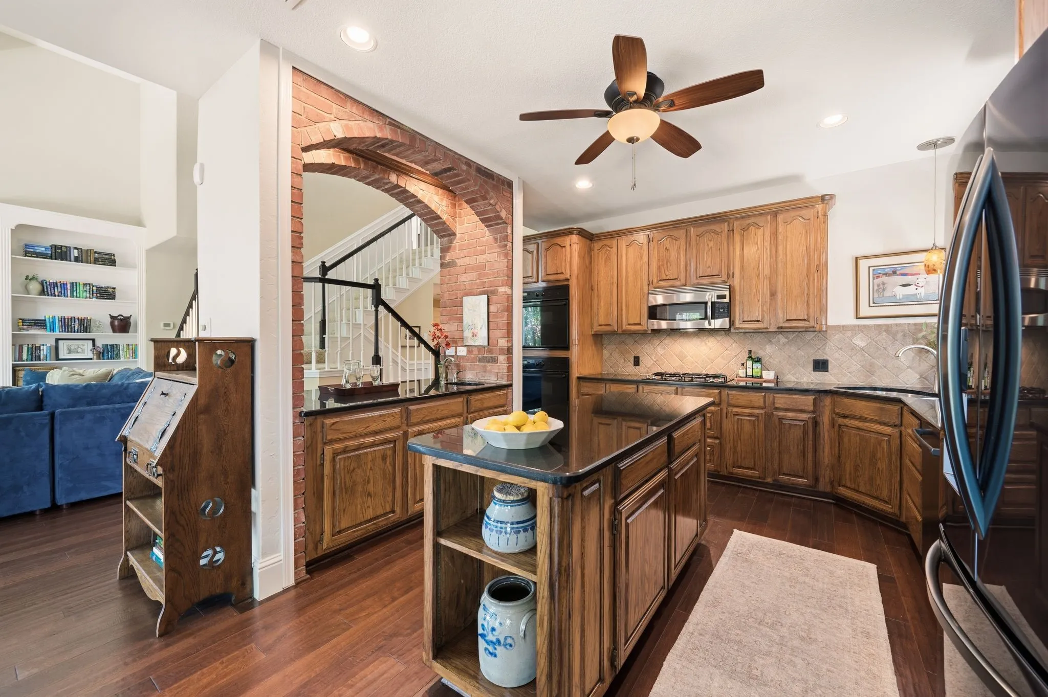 Single Family Residence For Sale in Denton County , 2013 Concord Drive, Flower Mound, Texas 75022, 4 Bedroom, 3 Bathroom, 3 Garage spaces, 3,029 Sqft, built in 1992, mls#21342884, Real Estate Agent in Flower Mound, Homes For Sale in Denton county, Homes For Sale in Flower Mound, Realtor in Flower Mound Texas, Real Estate Brokerage Independent Realty Texas, Luminita Cordes Realtor