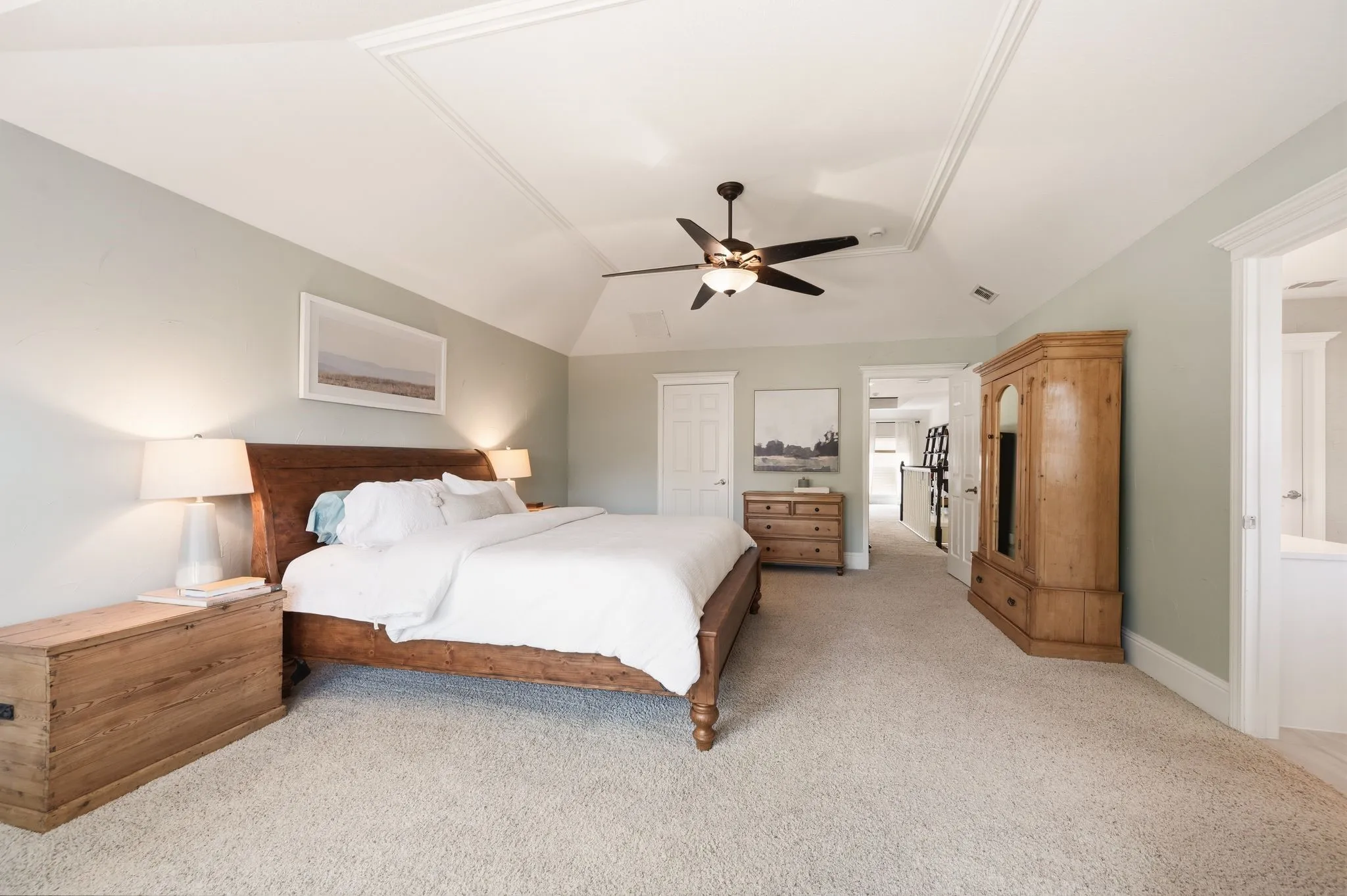 Single Family Residence For Sale in Denton County , 2013 Concord Drive, Flower Mound, Texas 75022, 4 Bedroom, 3 Bathroom, 3 Garage spaces, 3,029 Sqft, built in 1992, mls#21342884, Real Estate Agent in Flower Mound, Homes For Sale in Denton county, Homes For Sale in Flower Mound, Realtor in Flower Mound Texas, Real Estate Brokerage Independent Realty Texas, Luminita Cordes Realtor