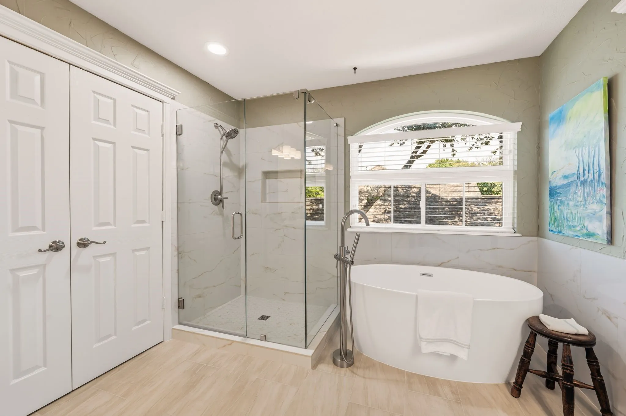 Single Family Residence For Sale in Denton County , 2013 Concord Drive, Flower Mound, Texas 75022, 4 Bedroom, 3 Bathroom, 3 Garage spaces, 3,029 Sqft, built in 1992, mls#21342884, Real Estate Agent in Flower Mound, Homes For Sale in Denton county, Homes For Sale in Flower Mound, Realtor in Flower Mound Texas, Real Estate Brokerage Independent Realty Texas, Luminita Cordes Realtor