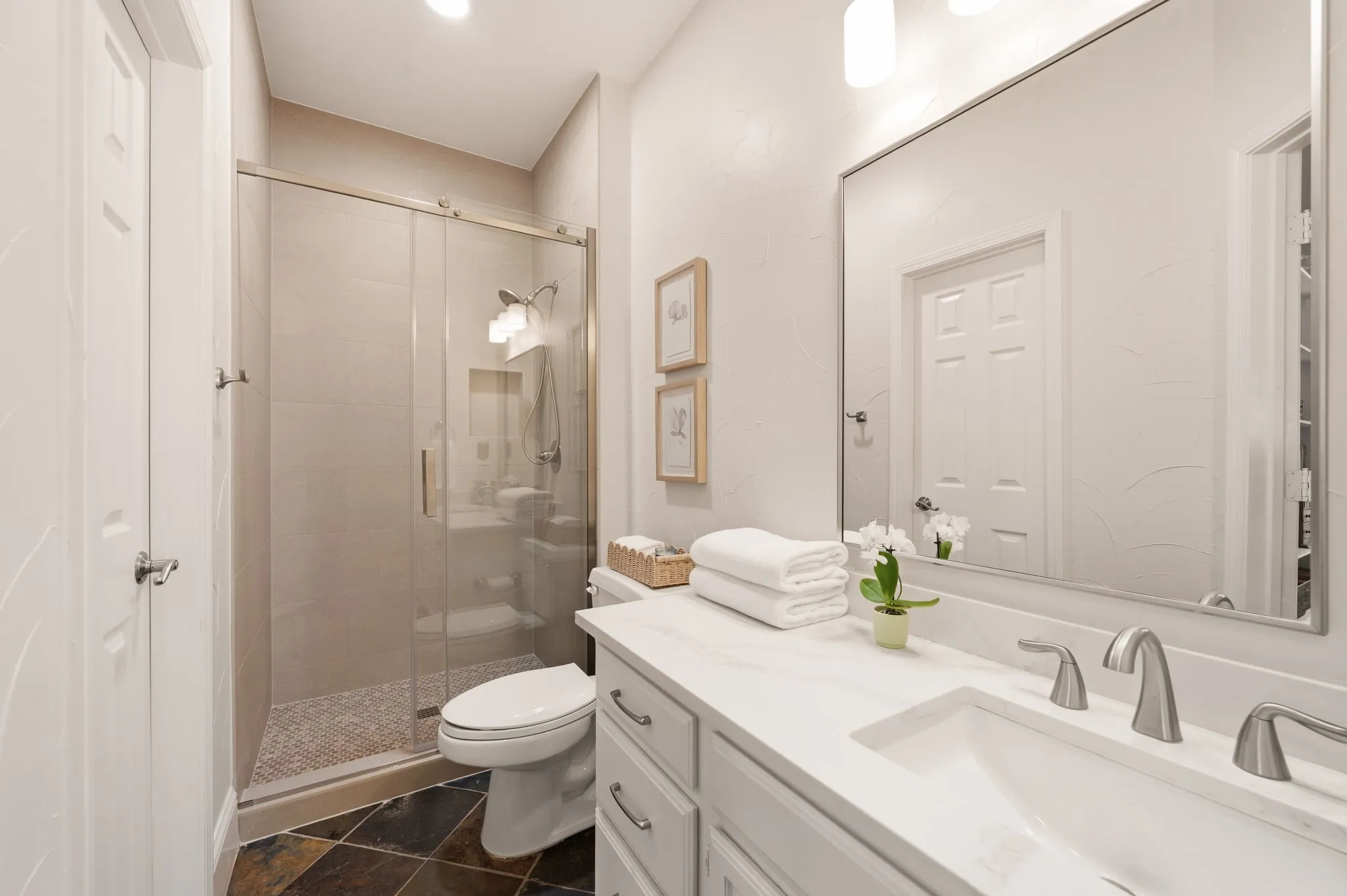 Single Family Residence For Sale in Denton County , 2013 Concord Drive, Flower Mound, Texas 75022, 4 Bedroom, 3 Bathroom, 3 Garage spaces, 3,029 Sqft, built in 1992, mls#21342884, Real Estate Agent in Flower Mound, Homes For Sale in Denton county, Homes For Sale in Flower Mound, Realtor in Flower Mound Texas, Real Estate Brokerage Independent Realty Texas, Luminita Cordes Realtor