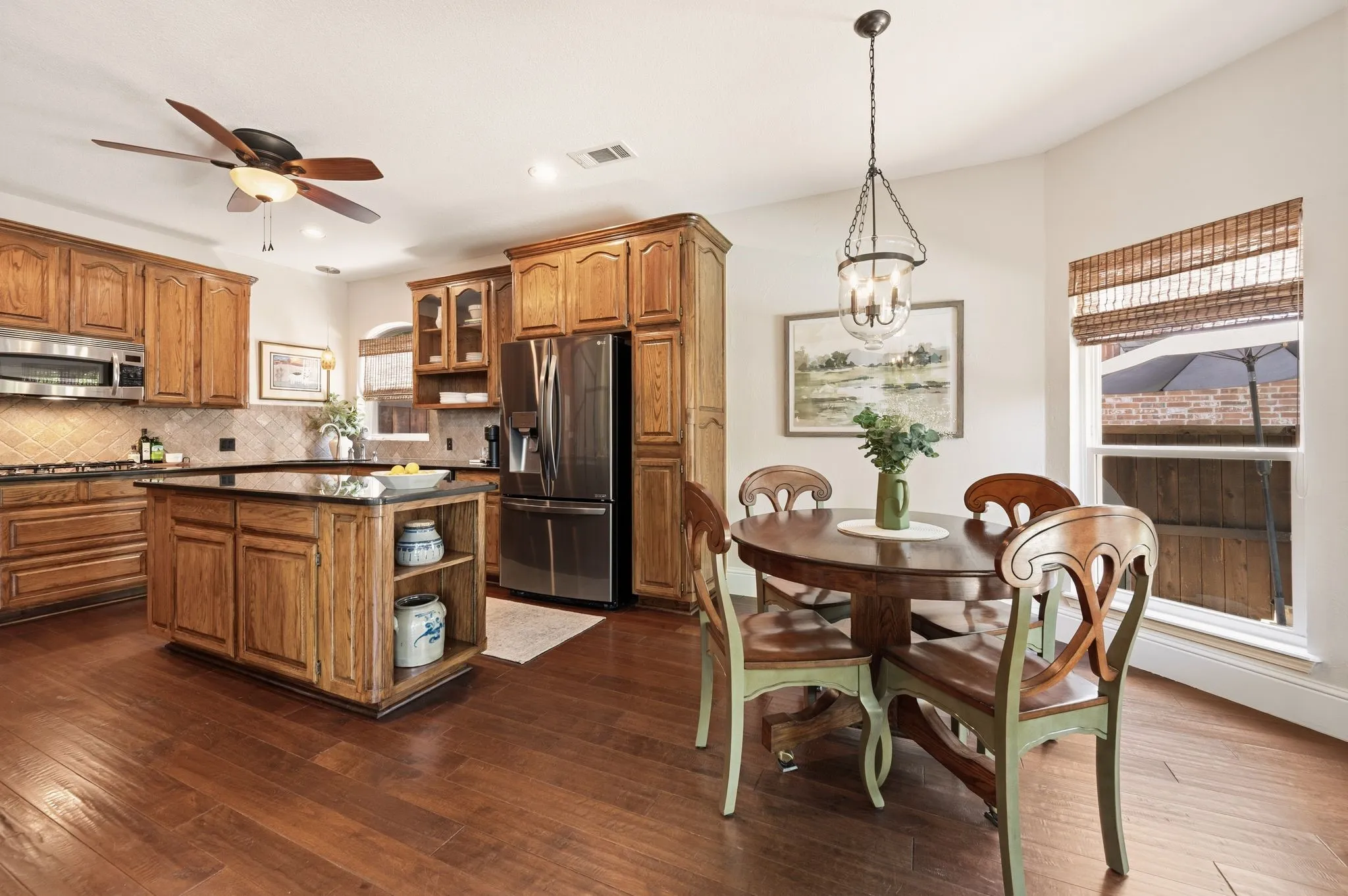 Single Family Residence For Sale in Denton County , 2013 Concord Drive, Flower Mound, Texas 75022, 4 Bedroom, 3 Bathroom, 3 Garage spaces, 3,029 Sqft, built in 1992, mls#21342884, Real Estate Agent in Flower Mound, Homes For Sale in Denton county, Homes For Sale in Flower Mound, Realtor in Flower Mound Texas, Real Estate Brokerage Independent Realty Texas, Luminita Cordes Realtor