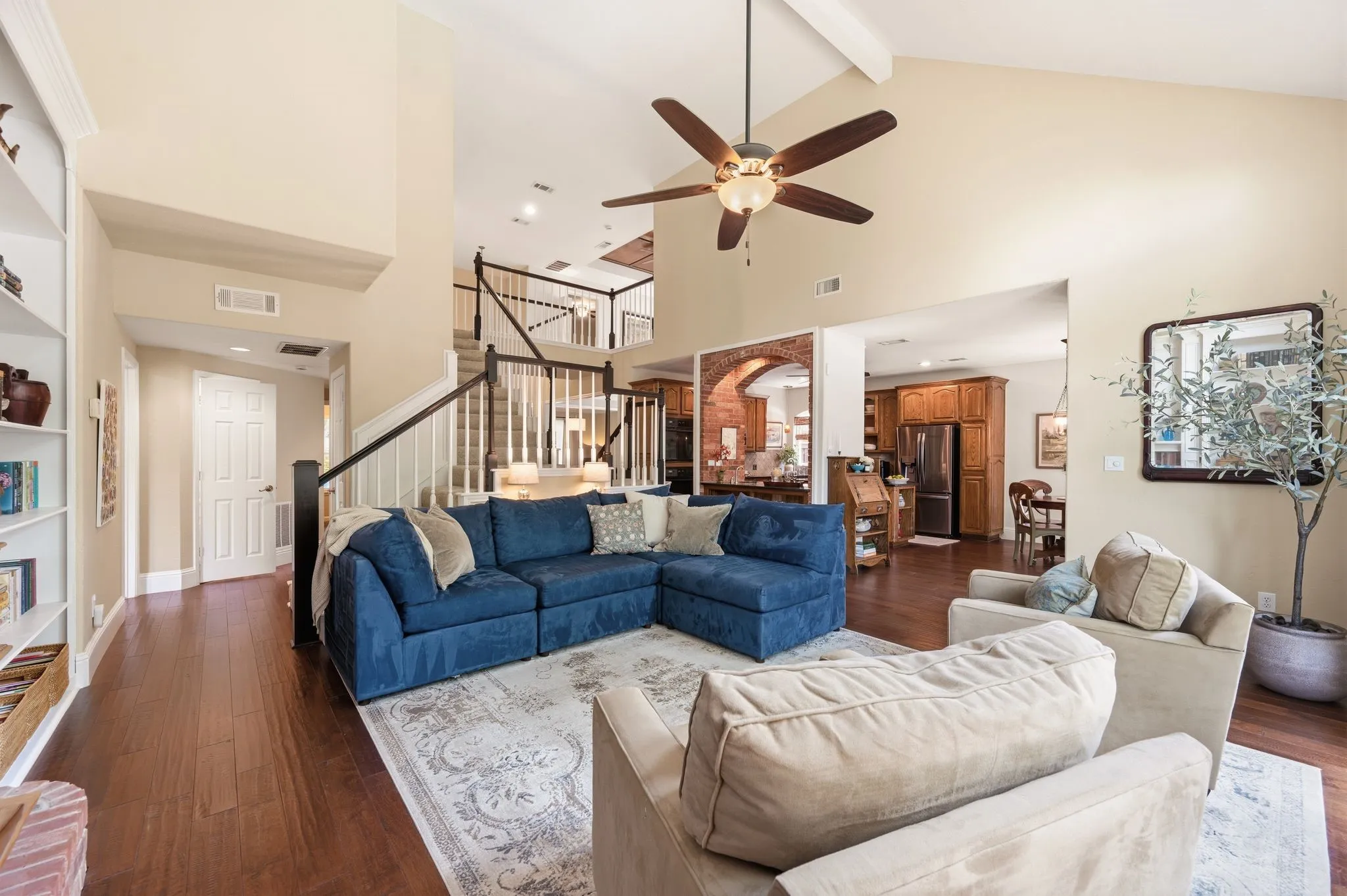 Single Family Residence For Sale in Denton County , 2013 Concord Drive, Flower Mound, Texas 75022, 4 Bedroom, 3 Bathroom, 3 Garage spaces, 3,029 Sqft, built in 1992, mls#21342884, Real Estate Agent in Flower Mound, Homes For Sale in Denton county, Homes For Sale in Flower Mound, Realtor in Flower Mound Texas, Real Estate Brokerage Independent Realty Texas, Luminita Cordes Realtor